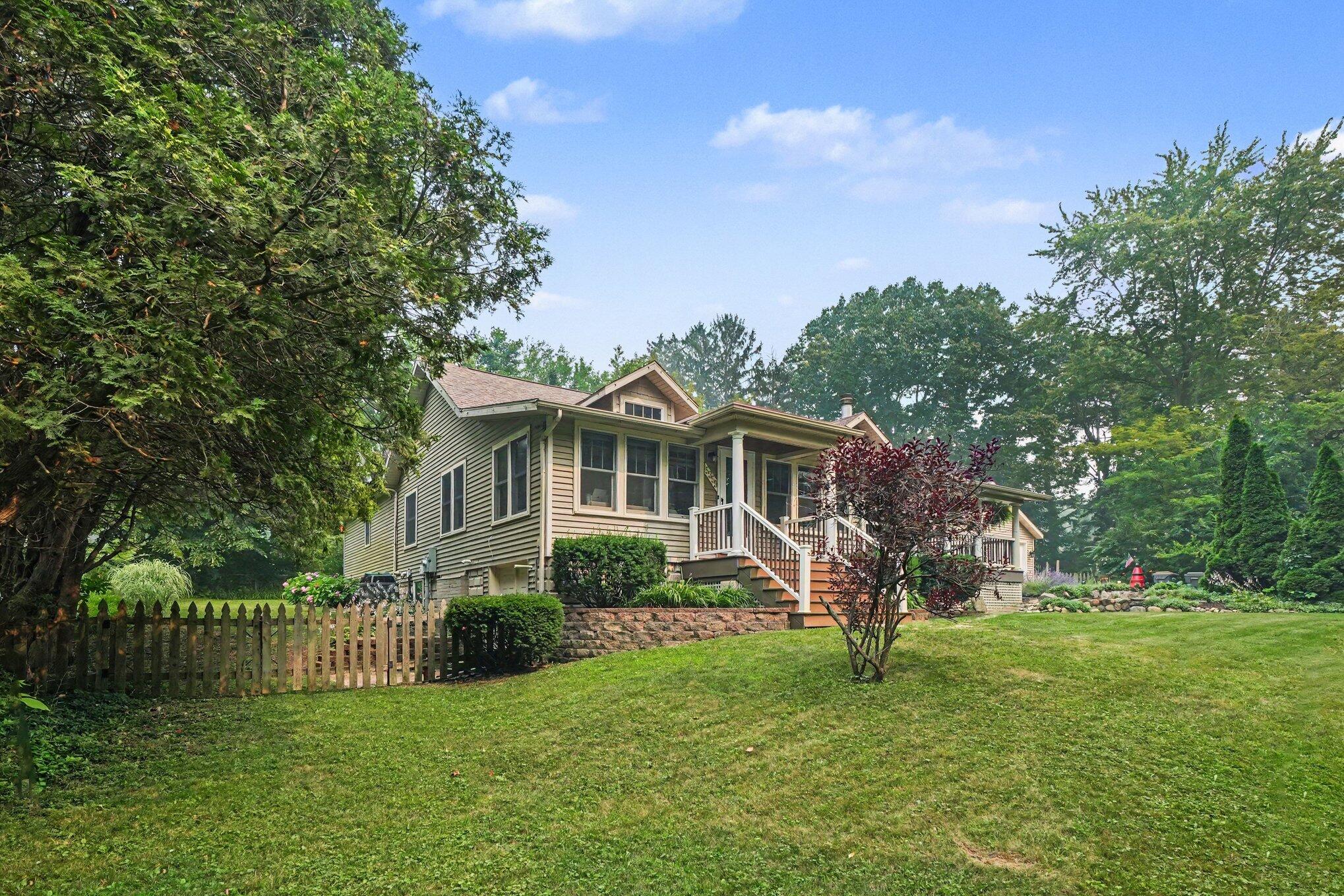 5359 Riverside Drive