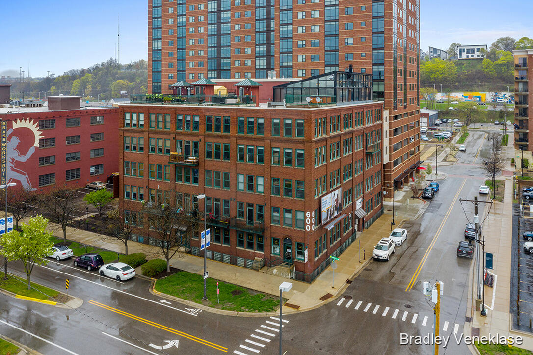 600 Monroe Avenue NW Unit: 411