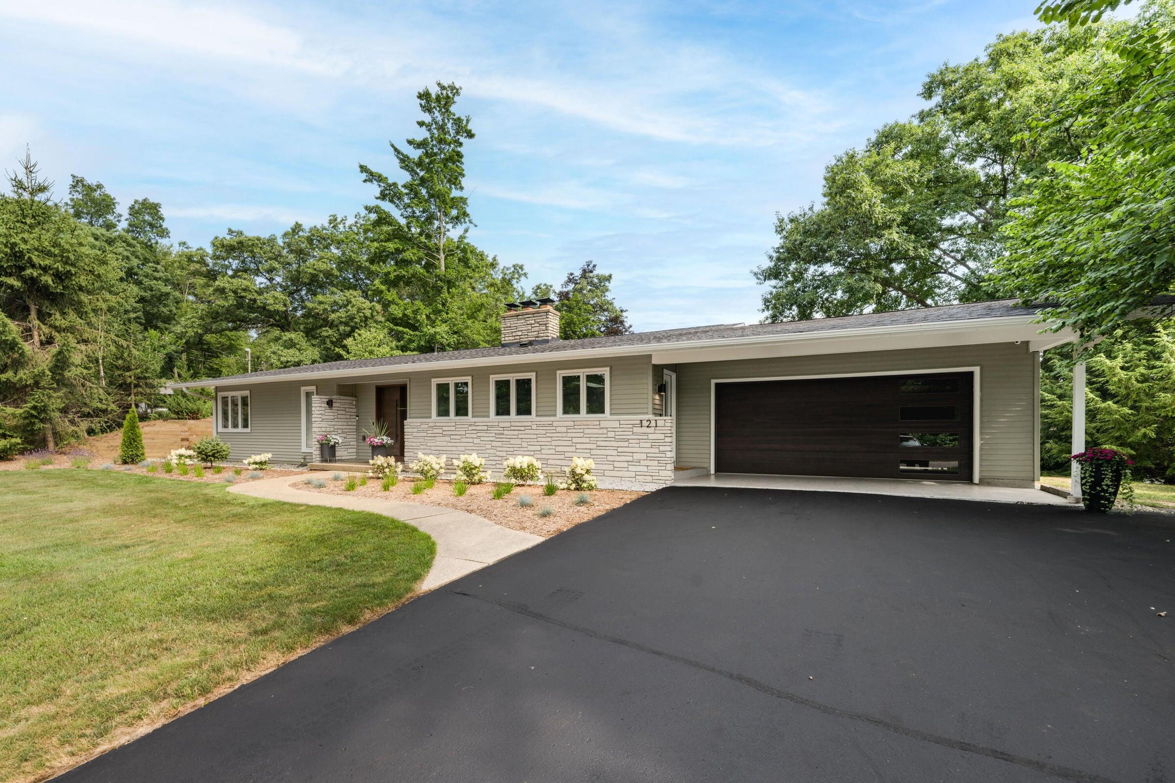 121 S Lake Doster Drive