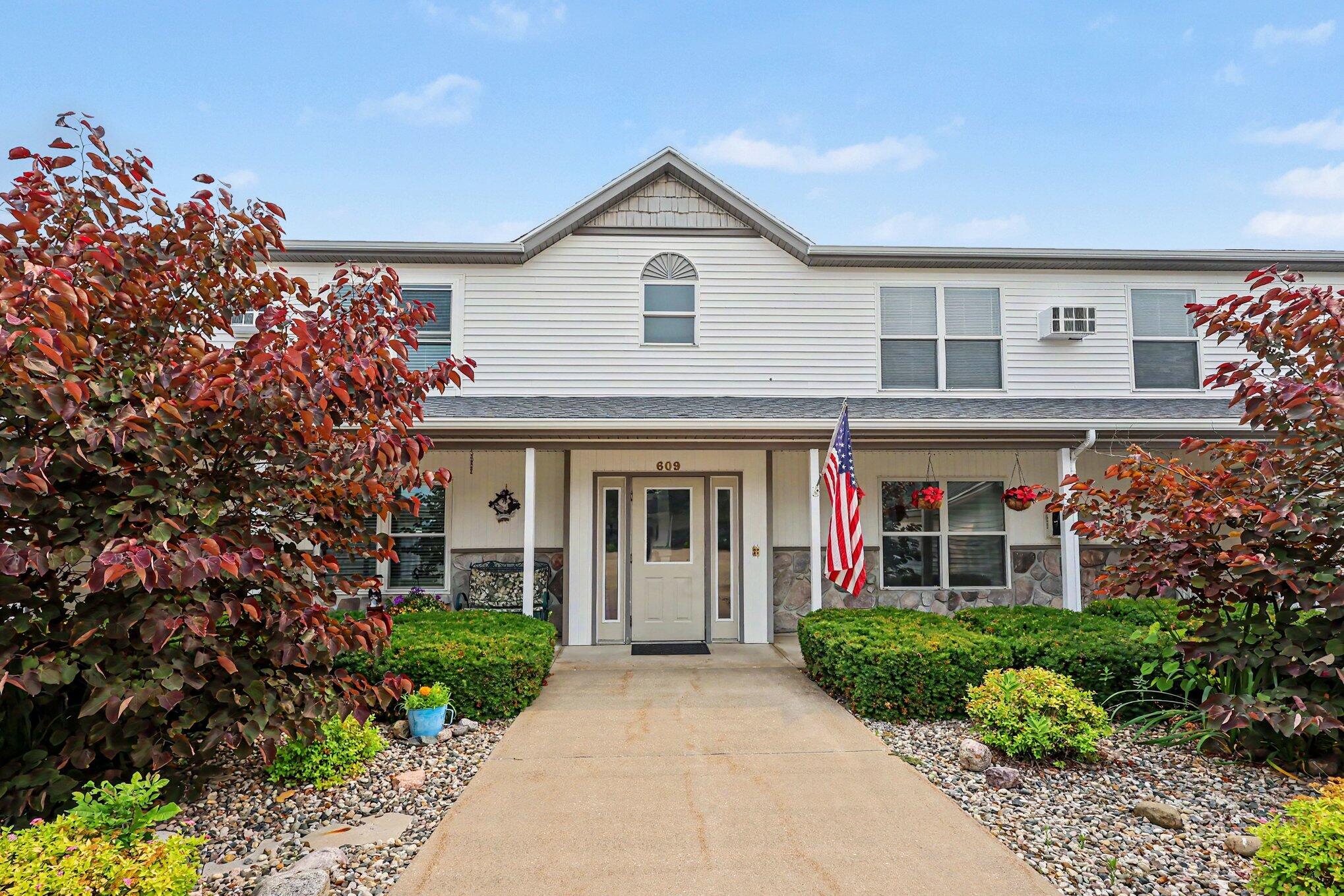 609 Trinity Drive Unit: 4