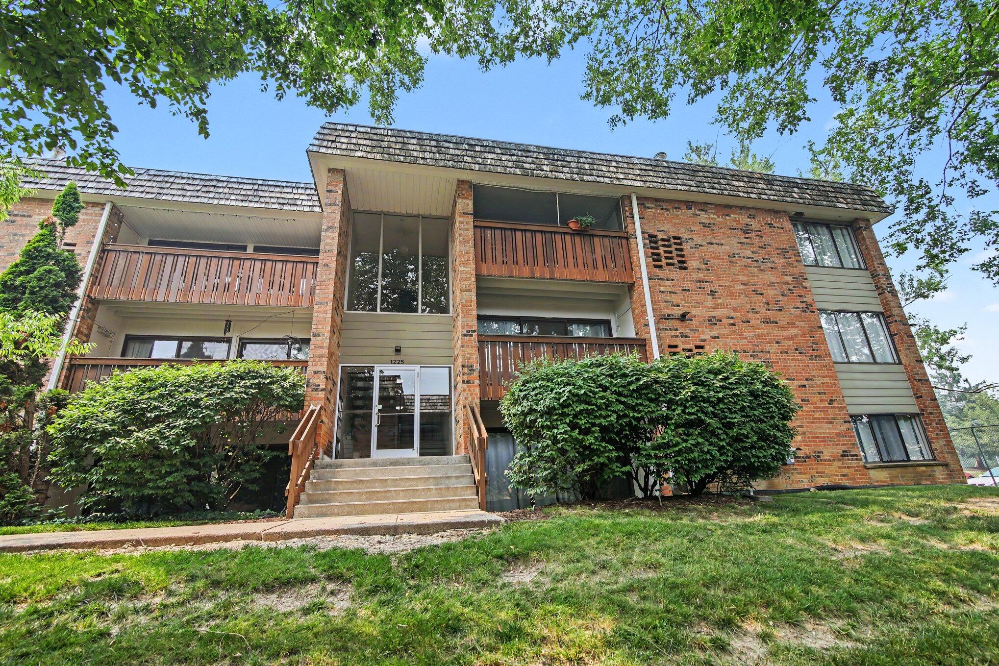 1225 S Maple Road Unit: 307