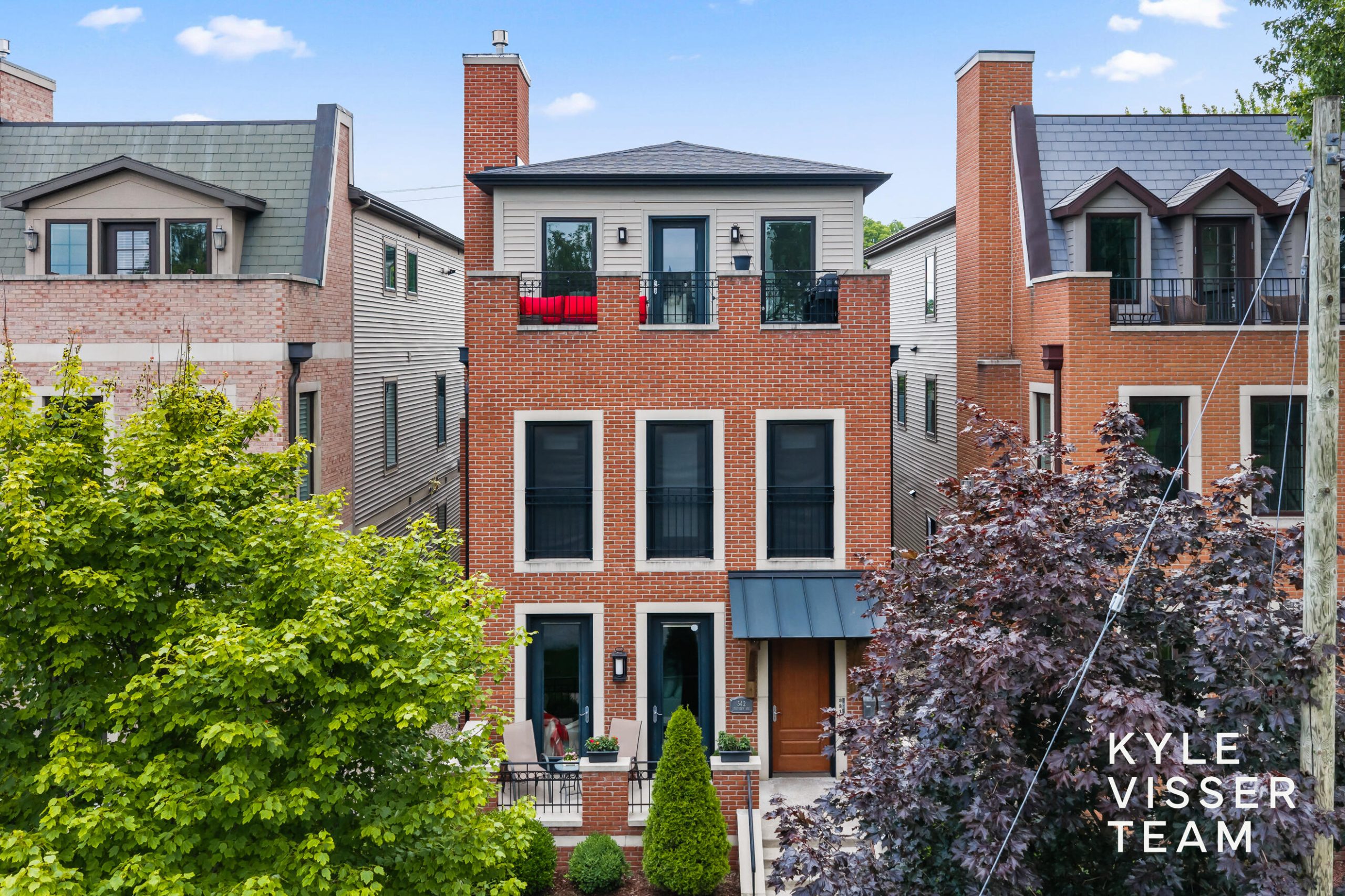 542 Fairview Avenue NE Unit: 3