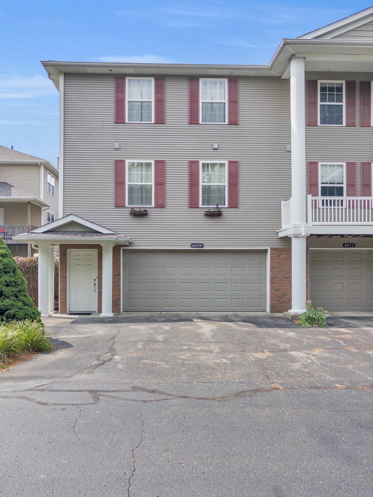 8450 N Center Park Drive SW Building: 4 Unit: 11