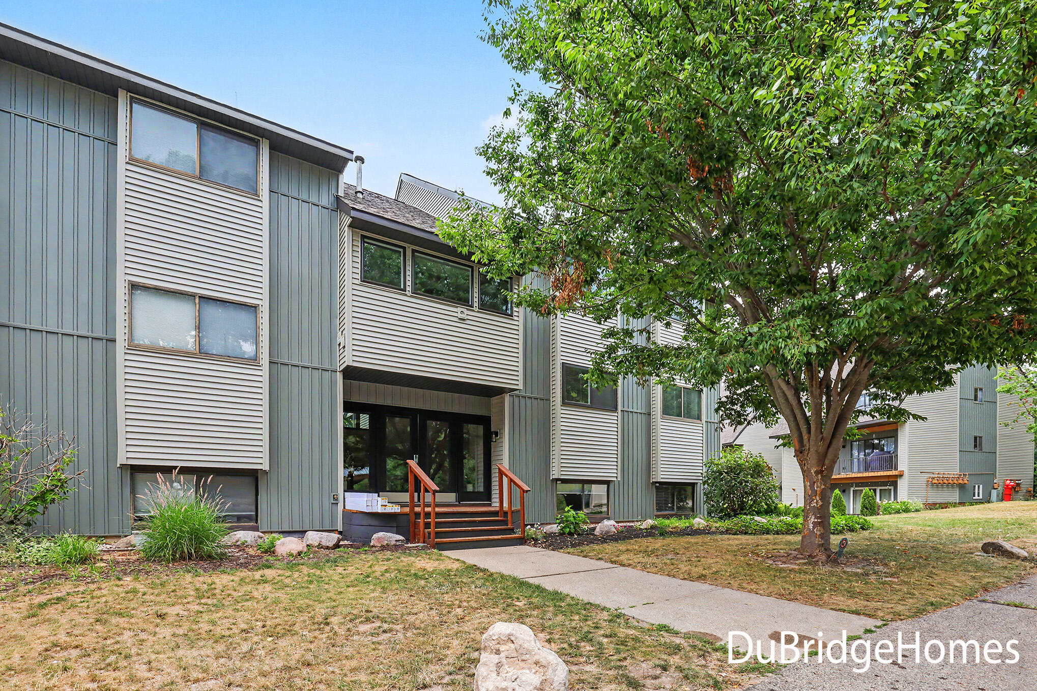 6711 Boca Vista Drive NE Unit: 102