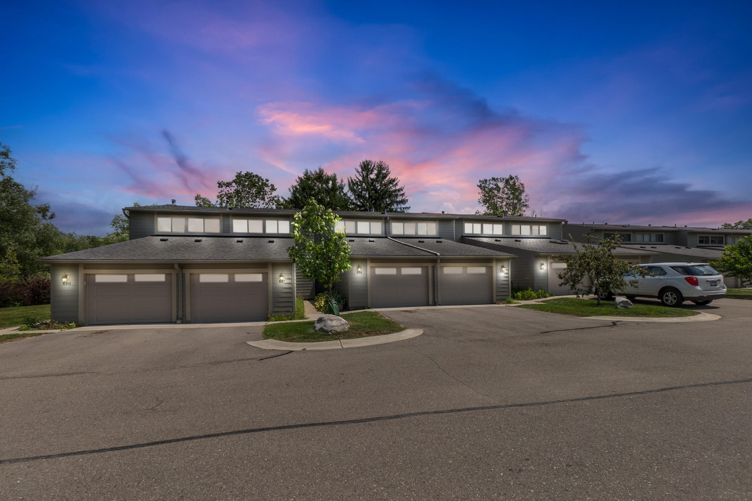 690 Peninsula Court