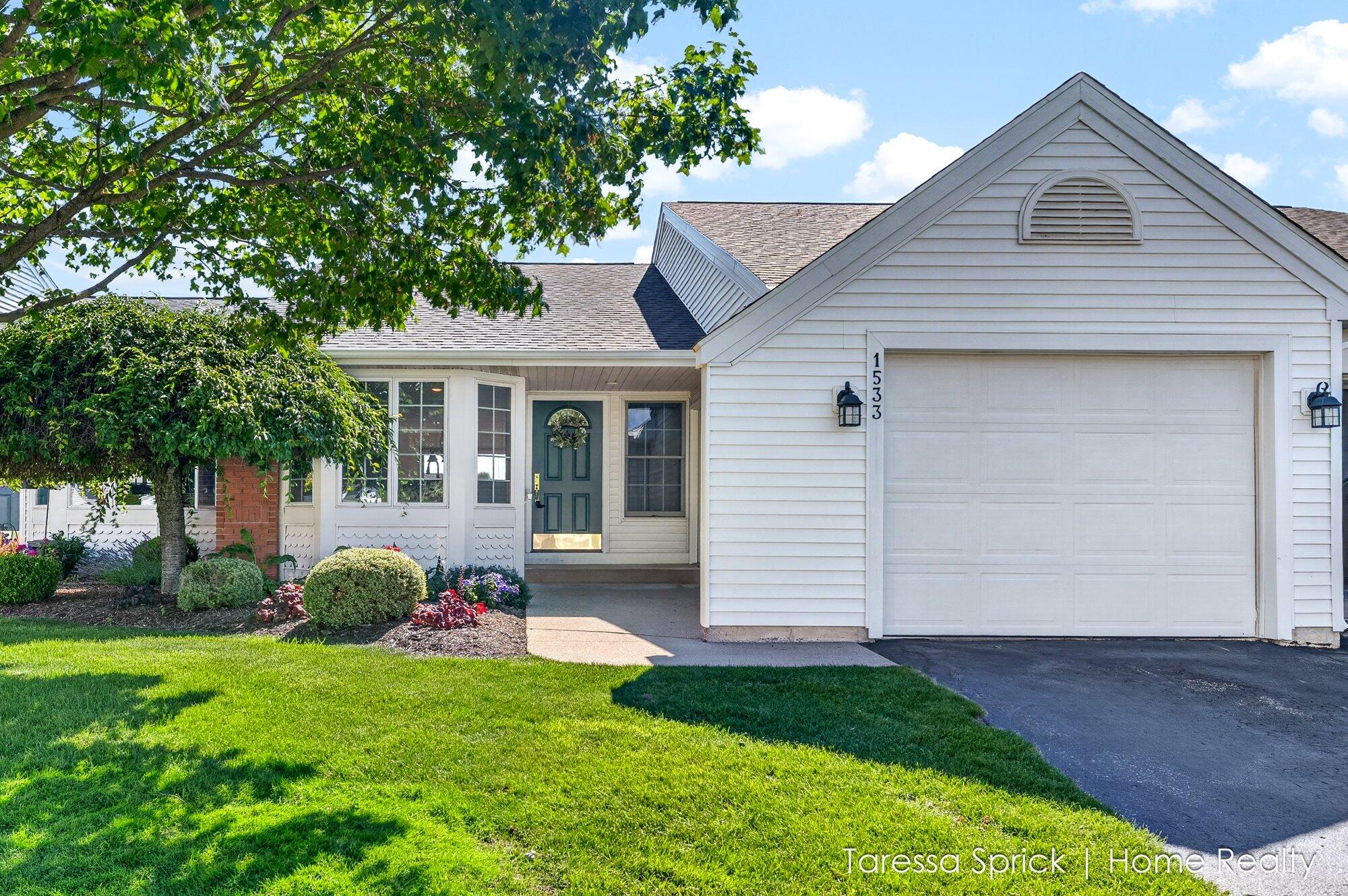 1533 Castlemaine Drive