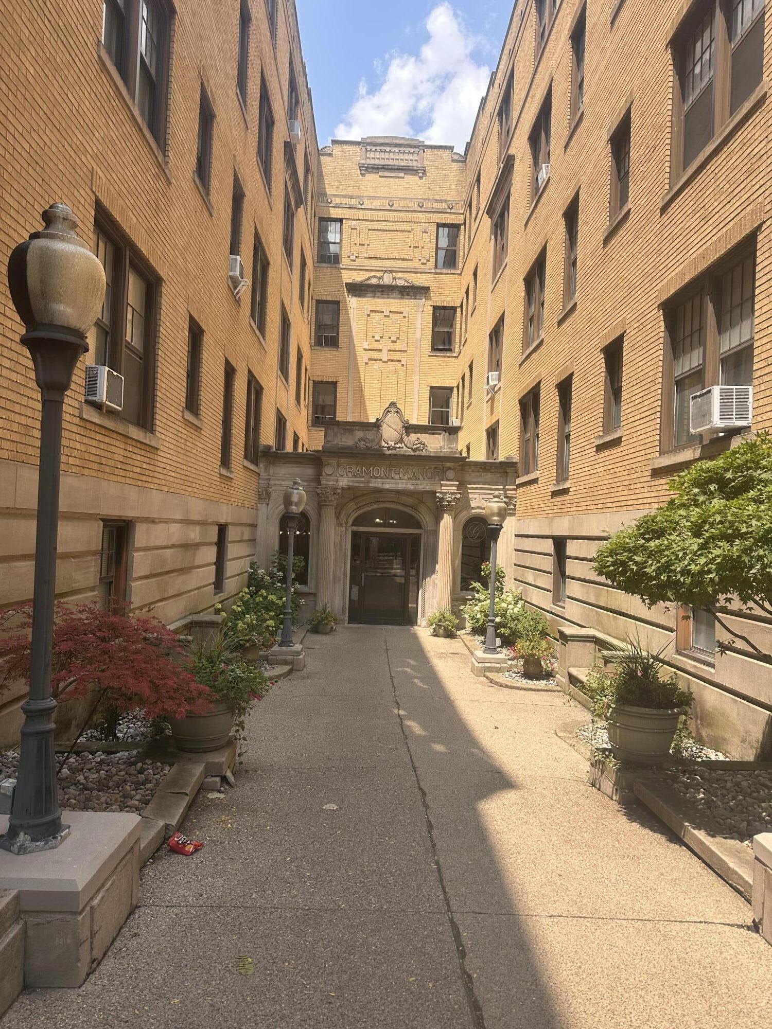 120 Seward Avenue Unit: Unit 201