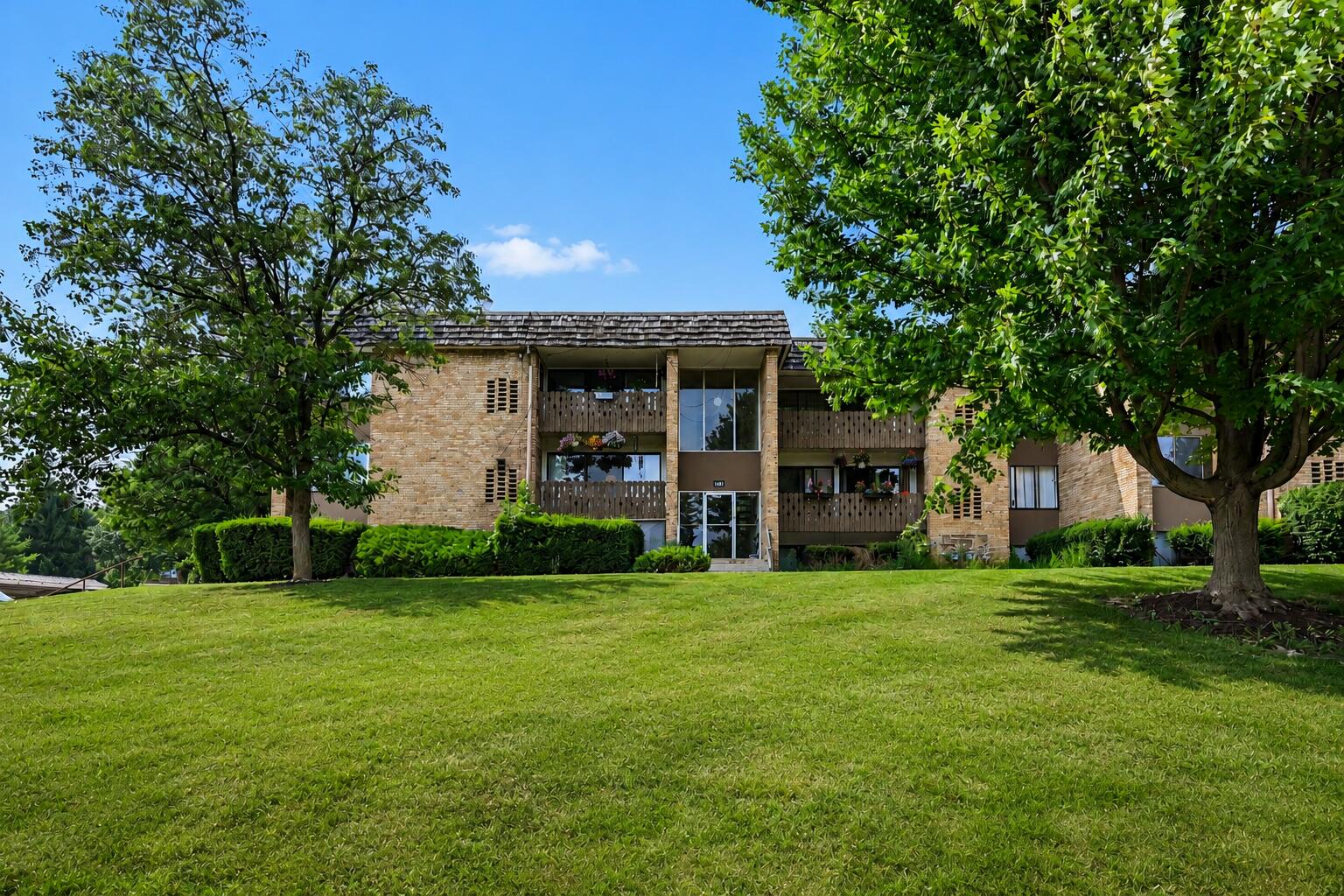 2104 Pauline Boulevard Unit: 205