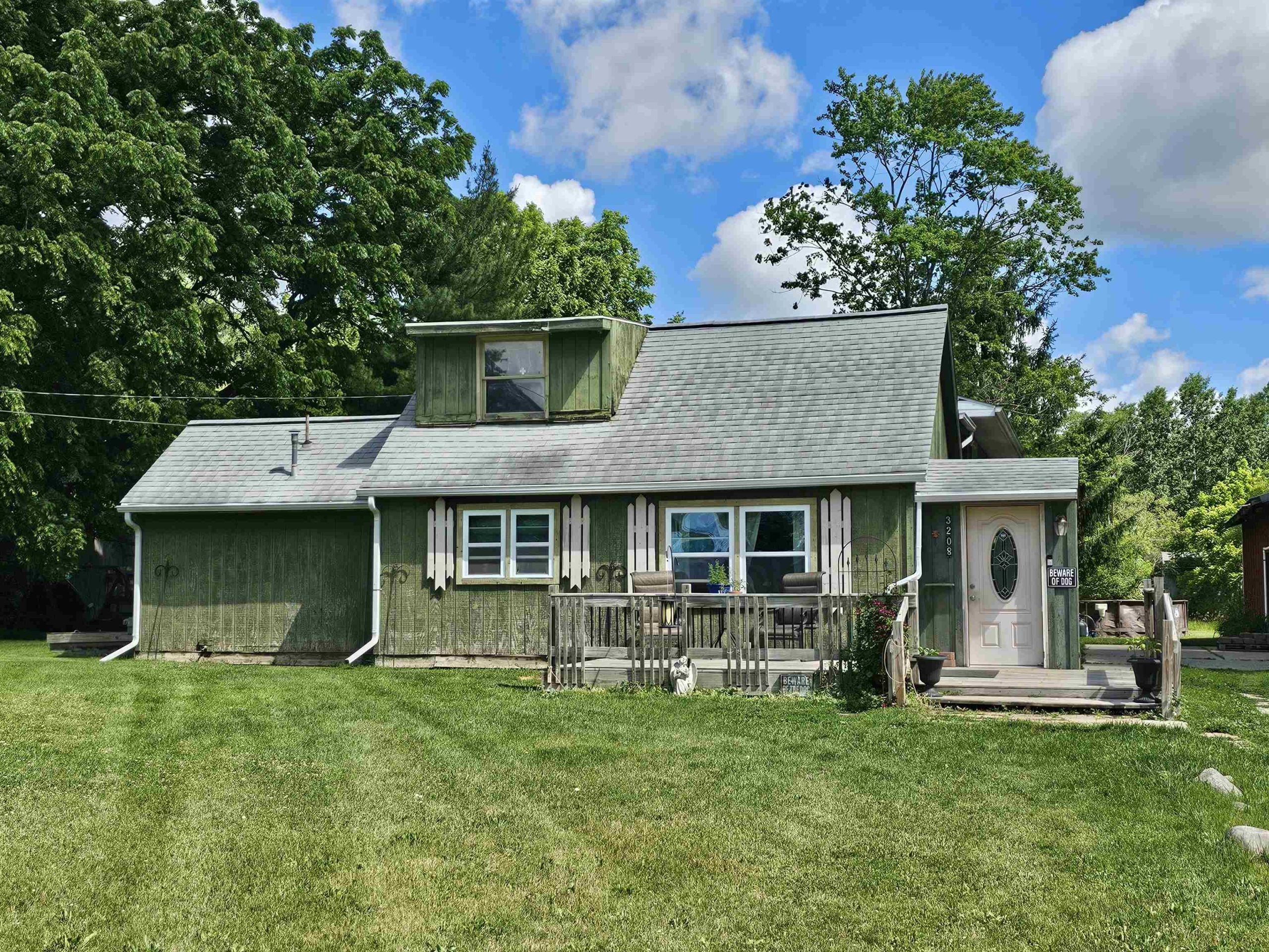 3208 W Bath RD