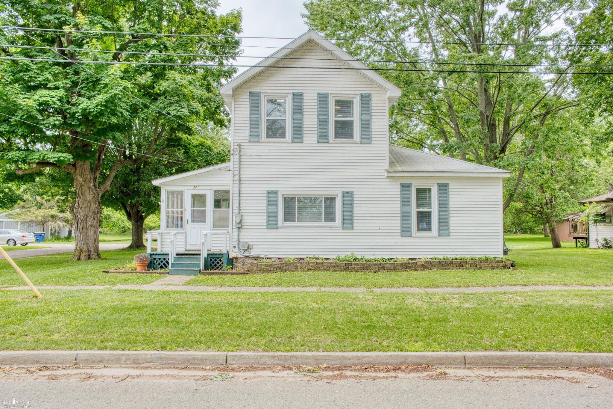 301 Ferry ST