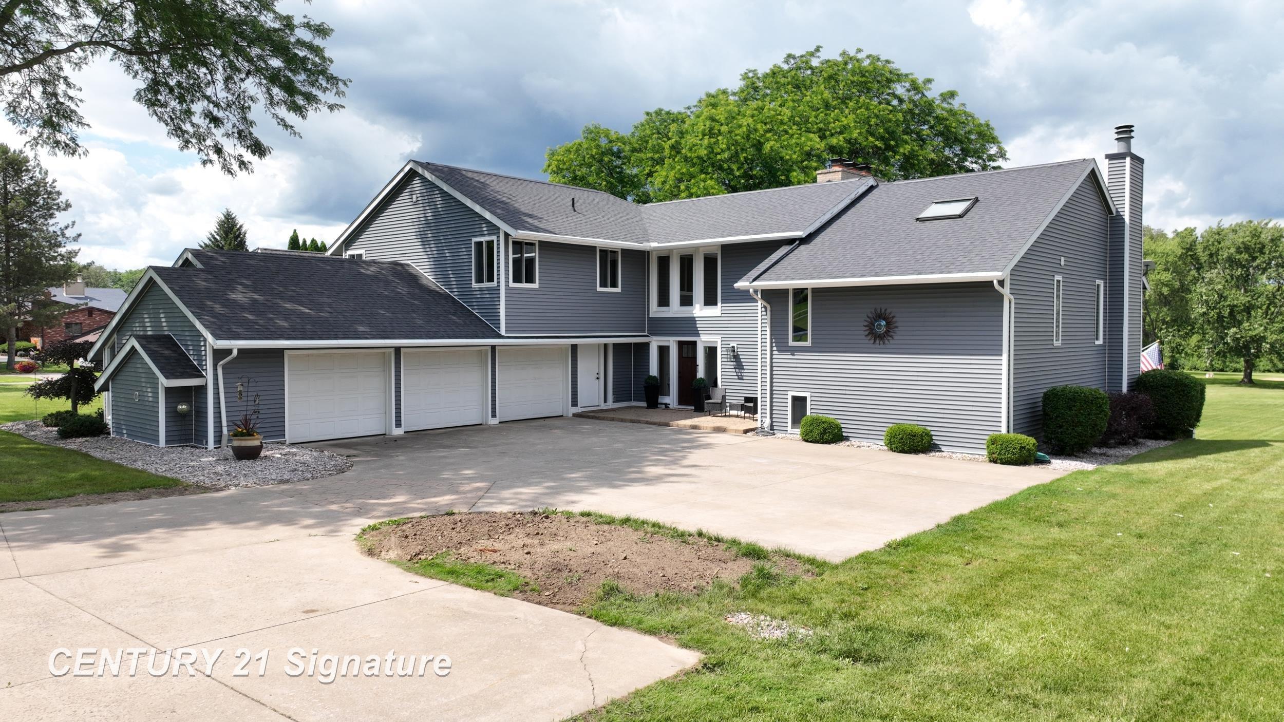 7492 River RD