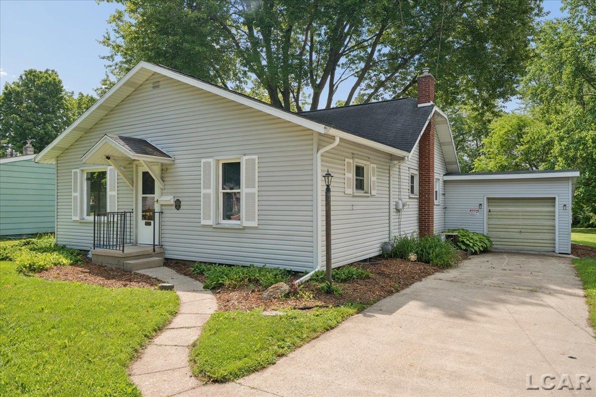 1237 Vine ST