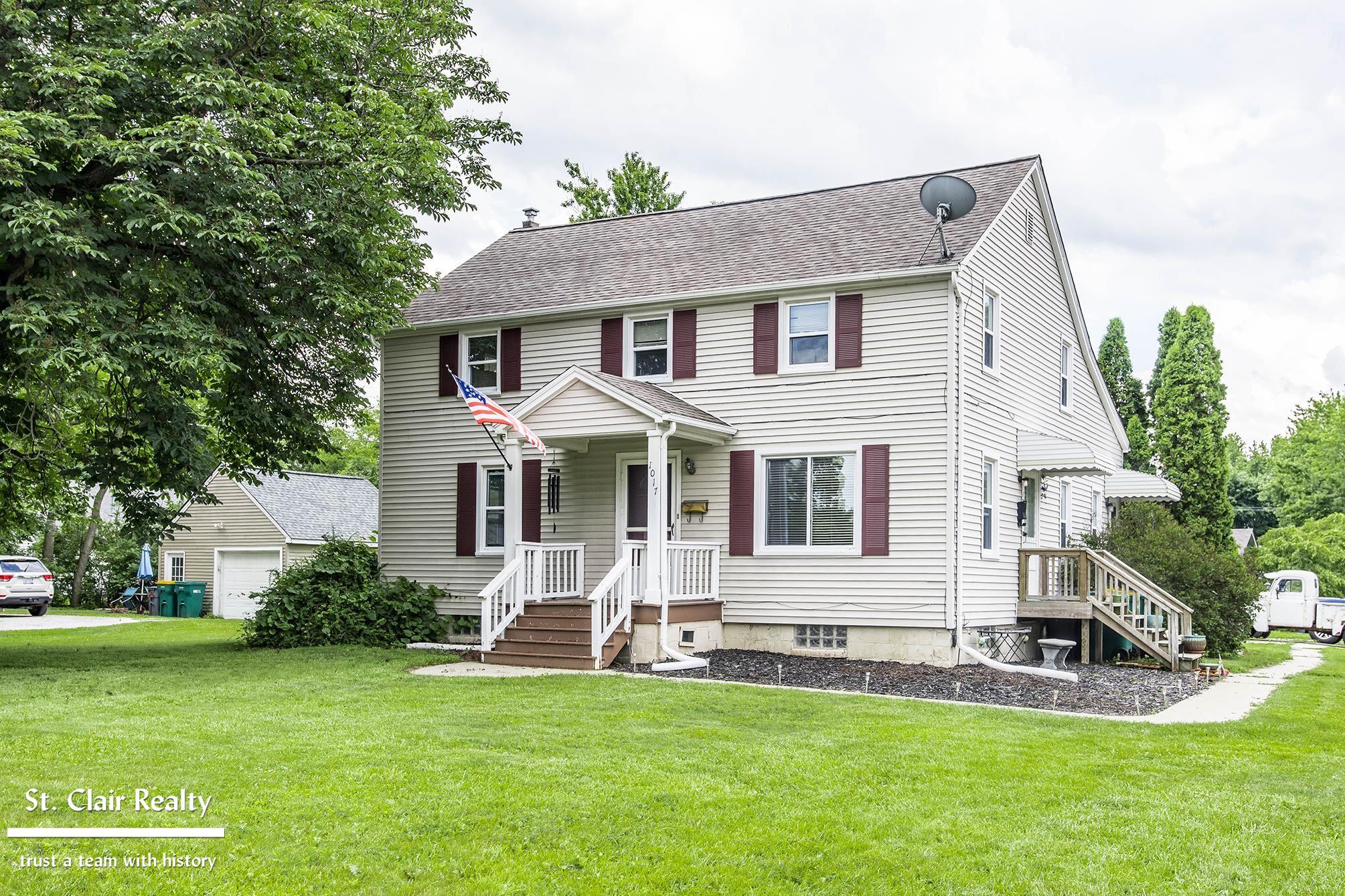 1017 Clinton AVE
