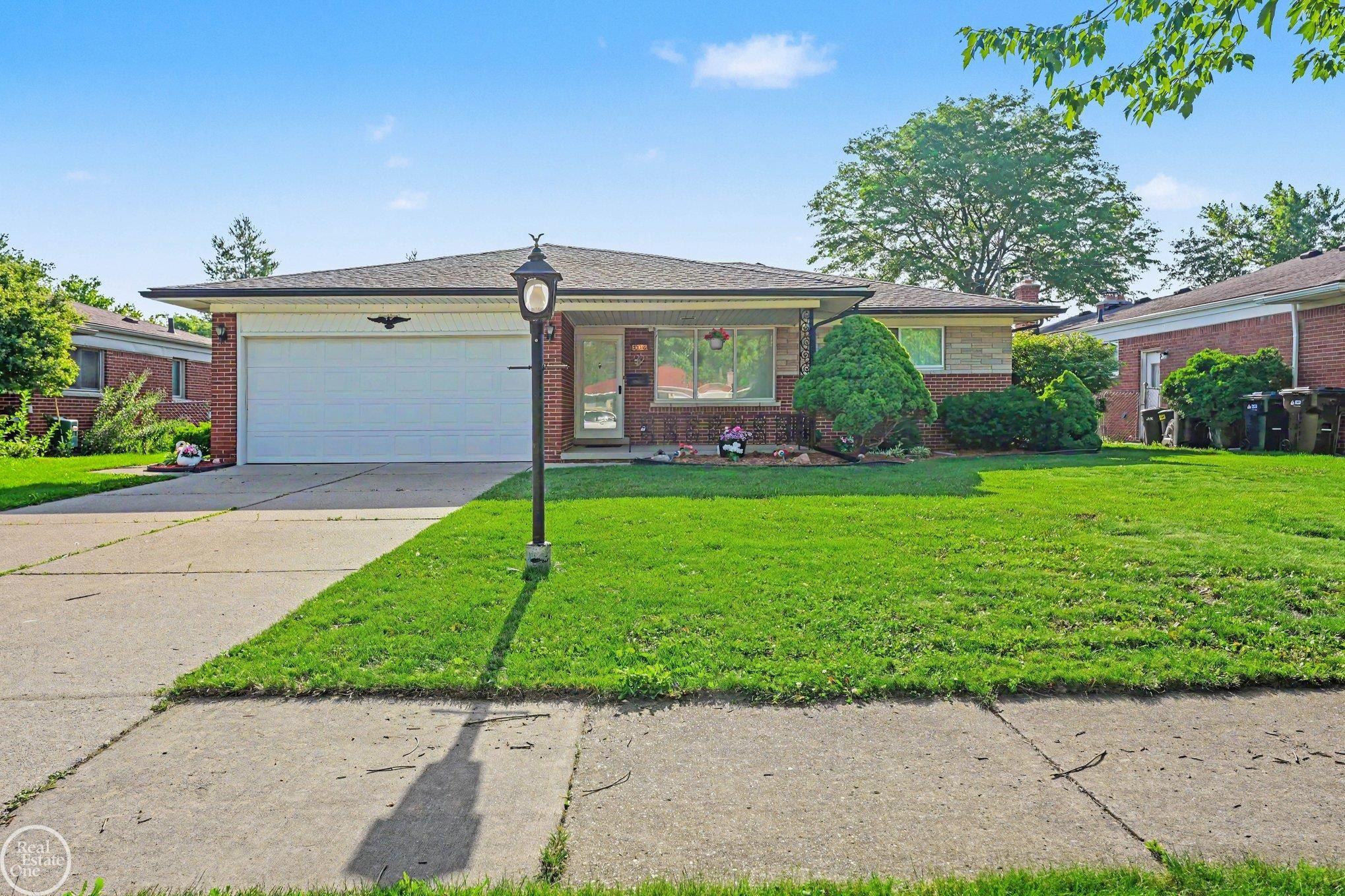 33316 Mina DR