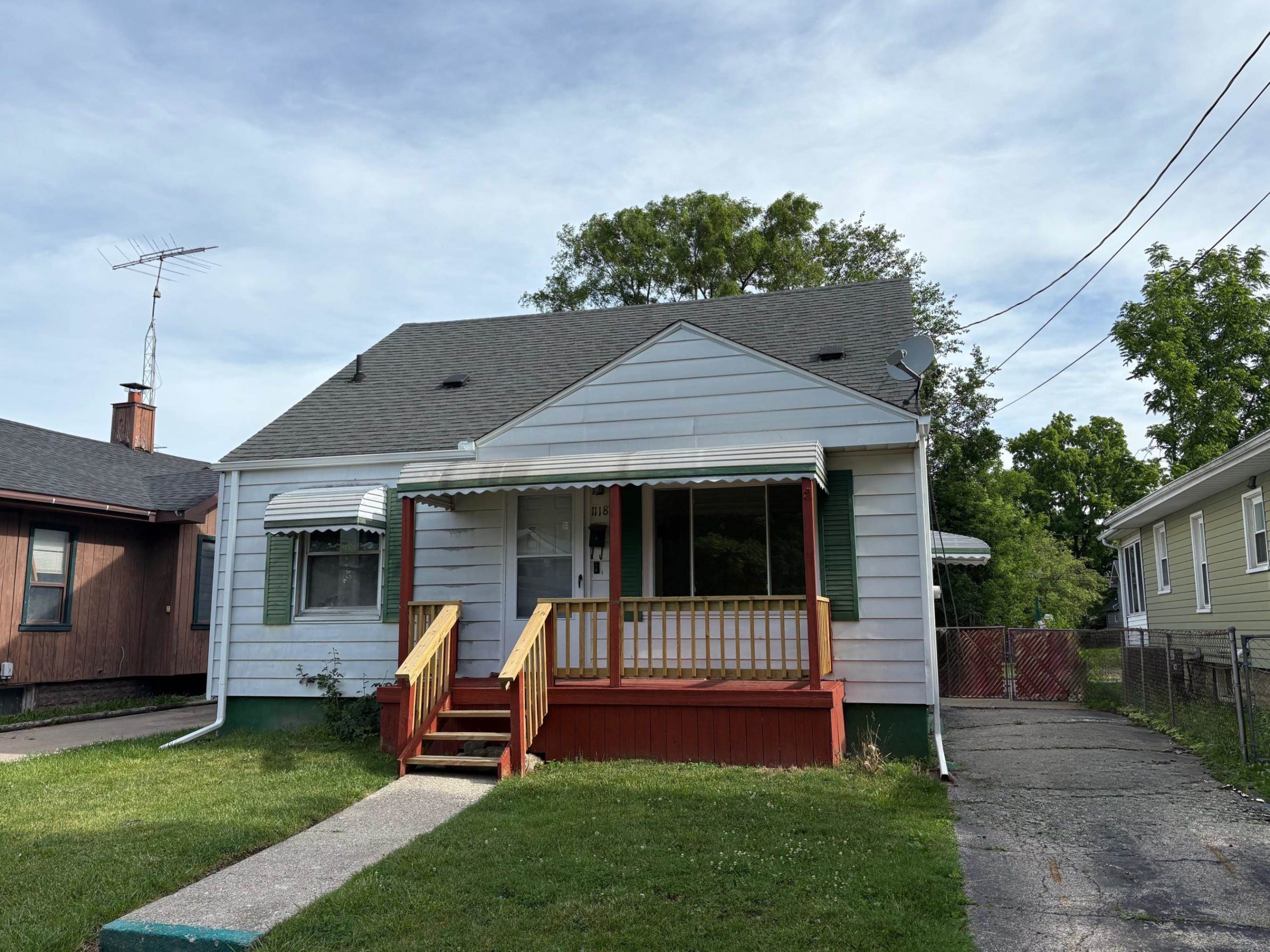 1118 Simcoe