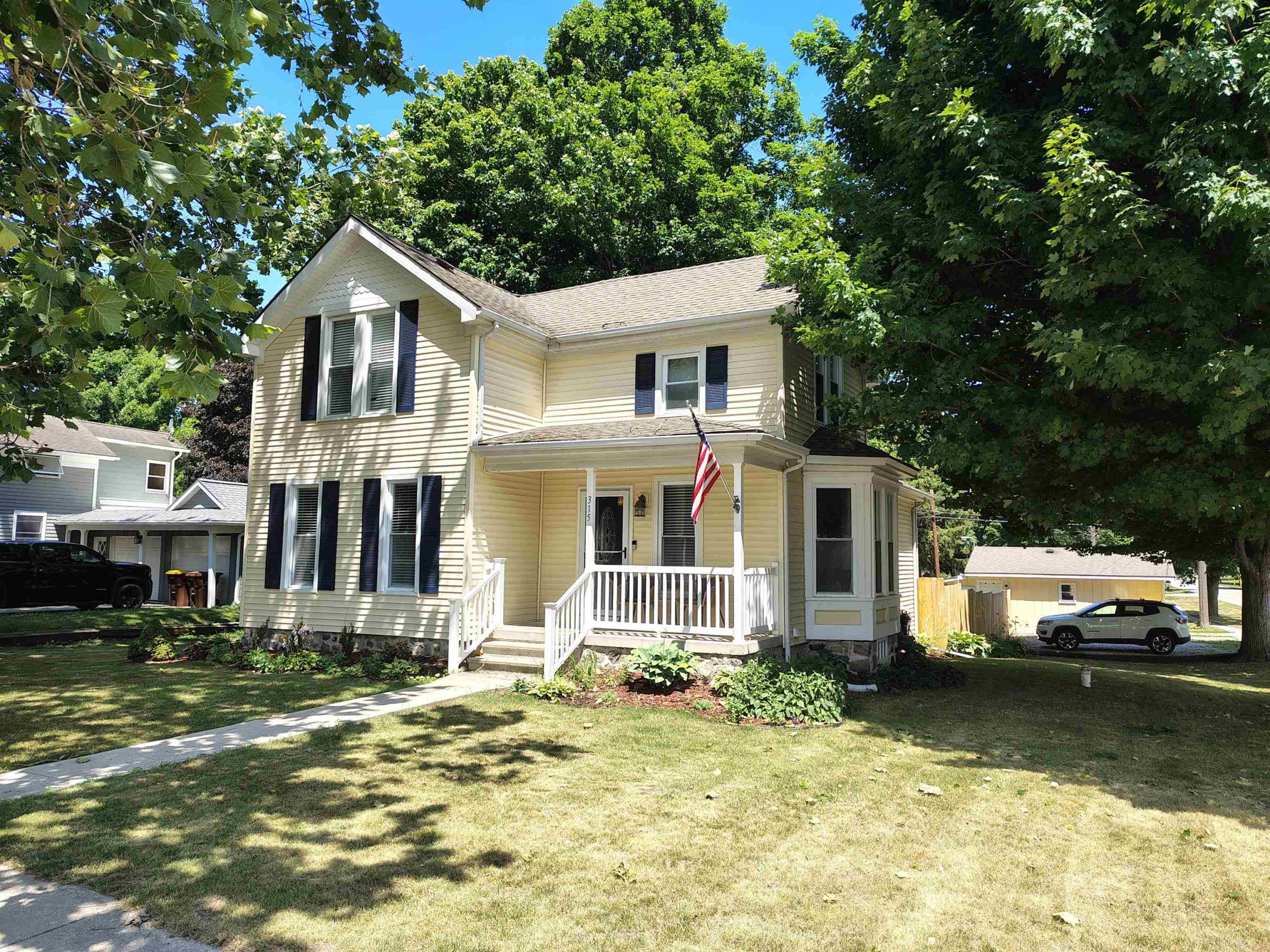 315 E Main ST