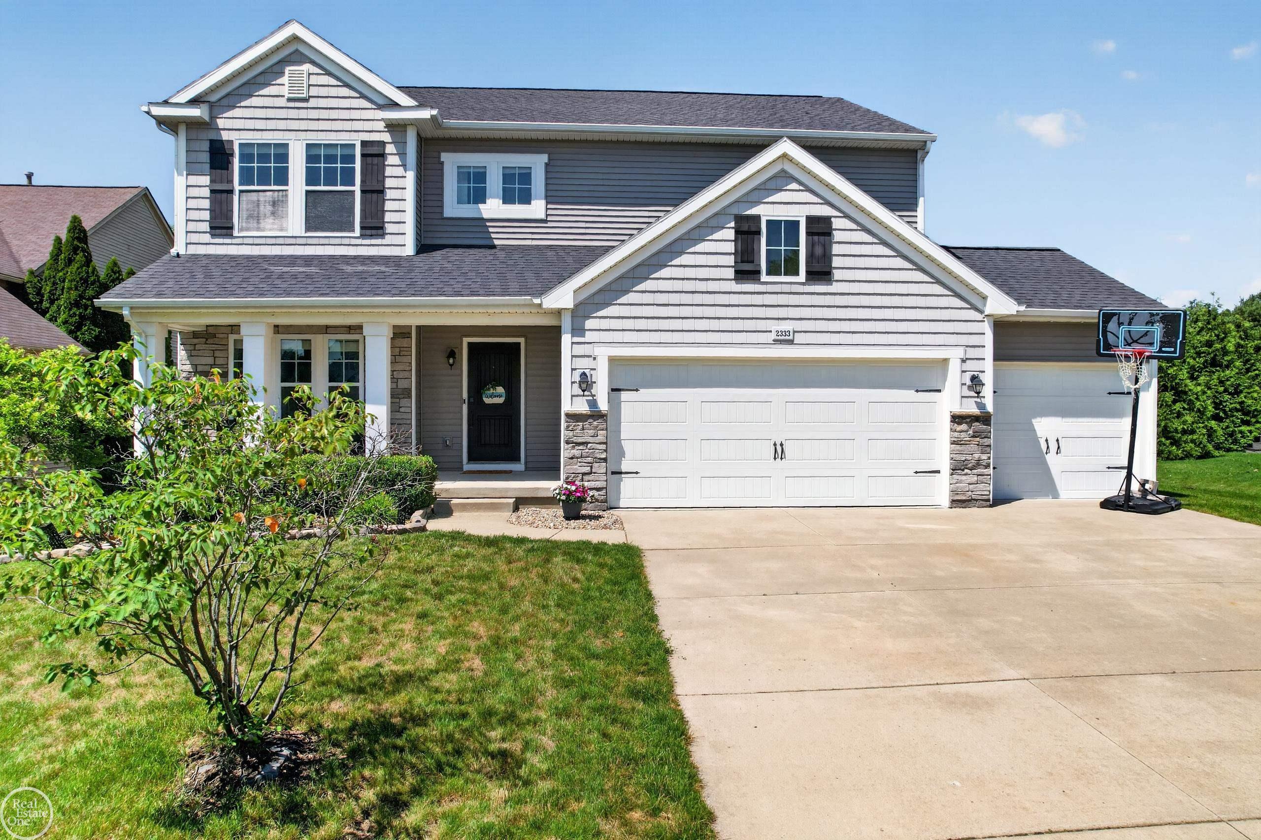 2333 Willow LN