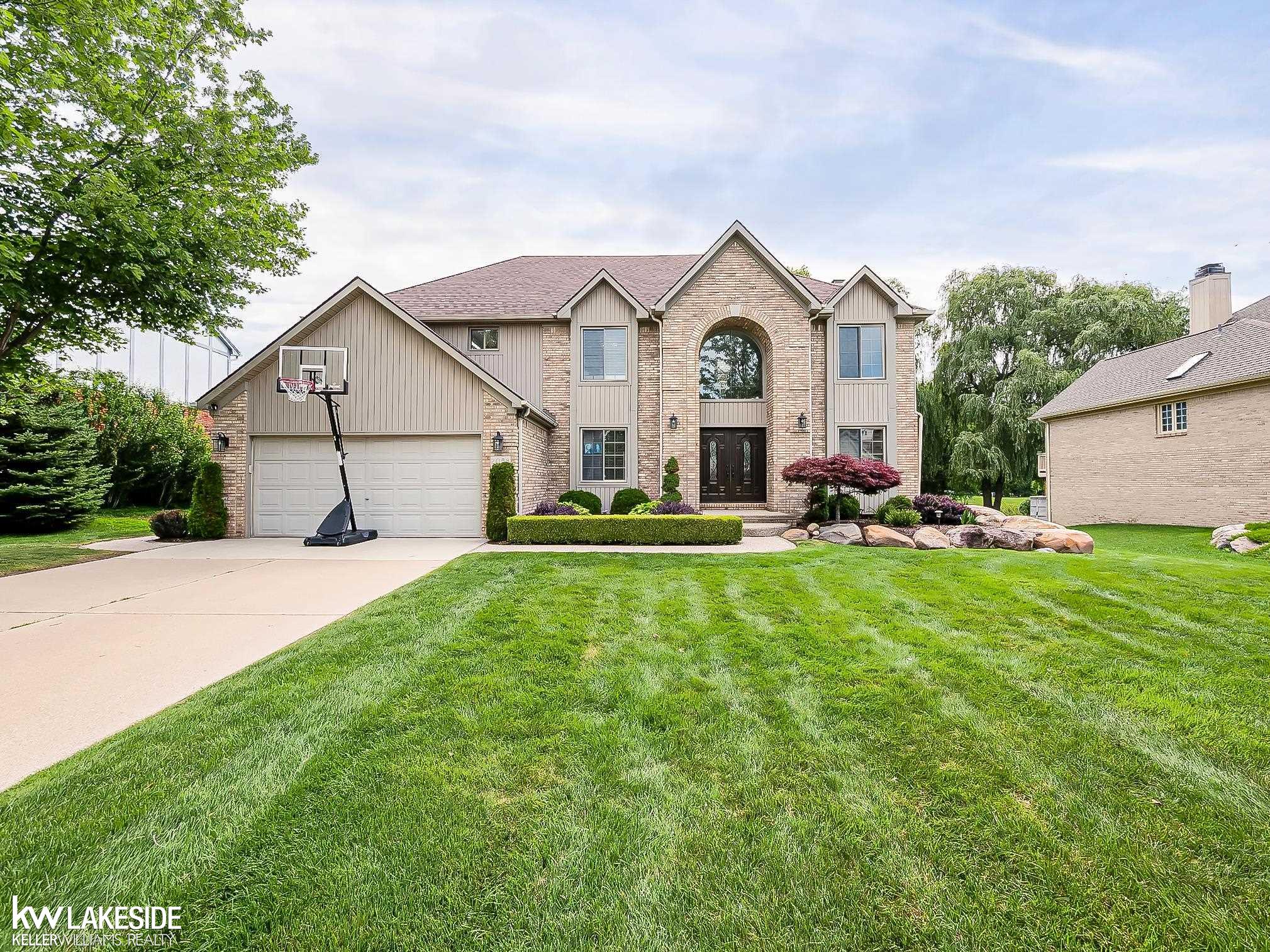 2058 Reagan DR