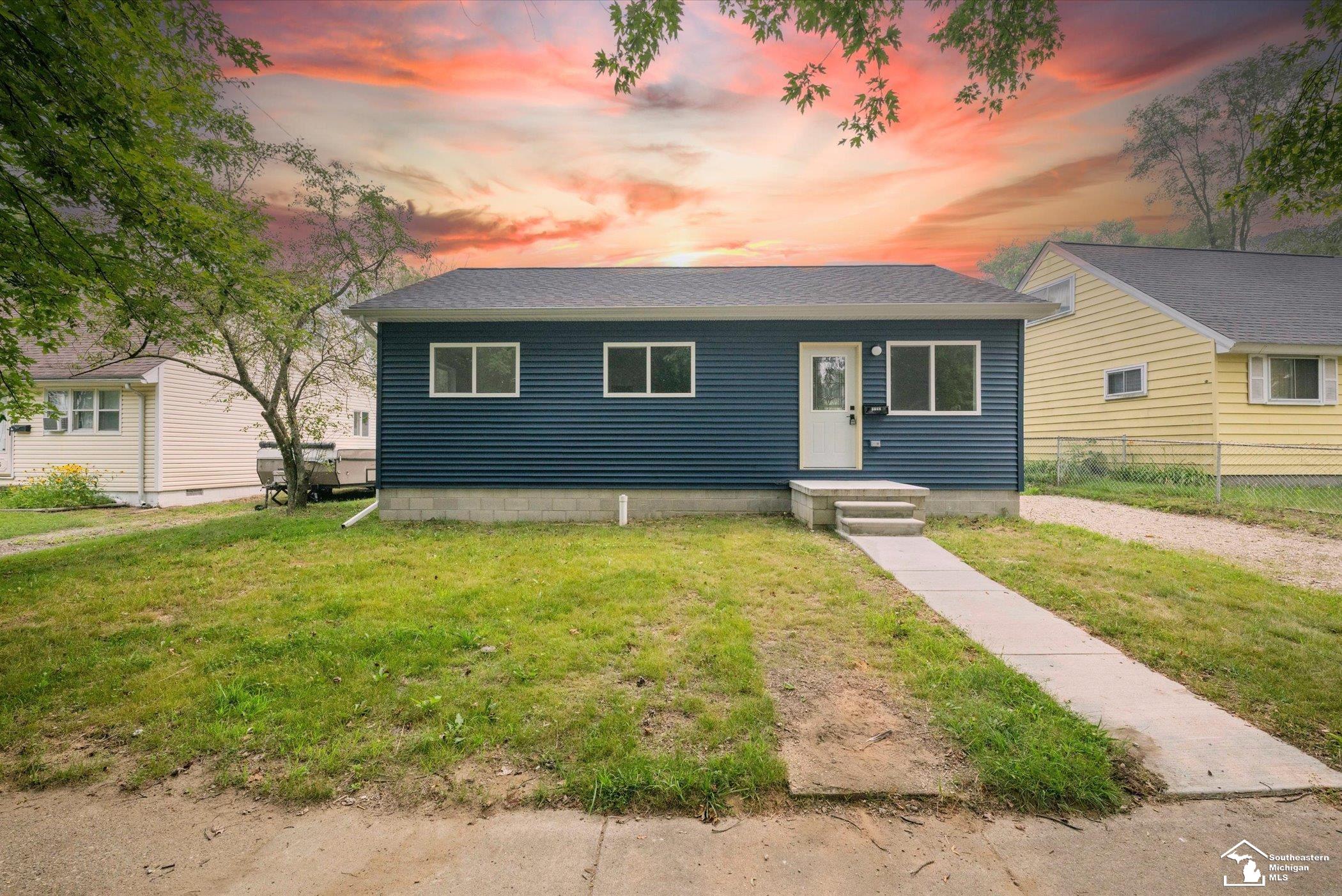 1152 Rambling RD