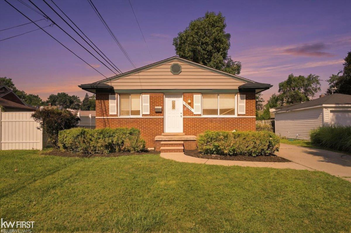 825 Wilson AVE