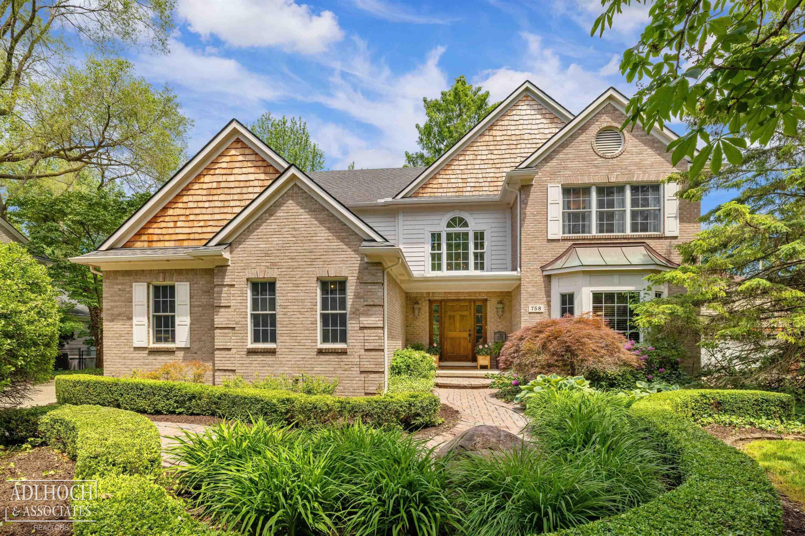 758 Middlesex RD