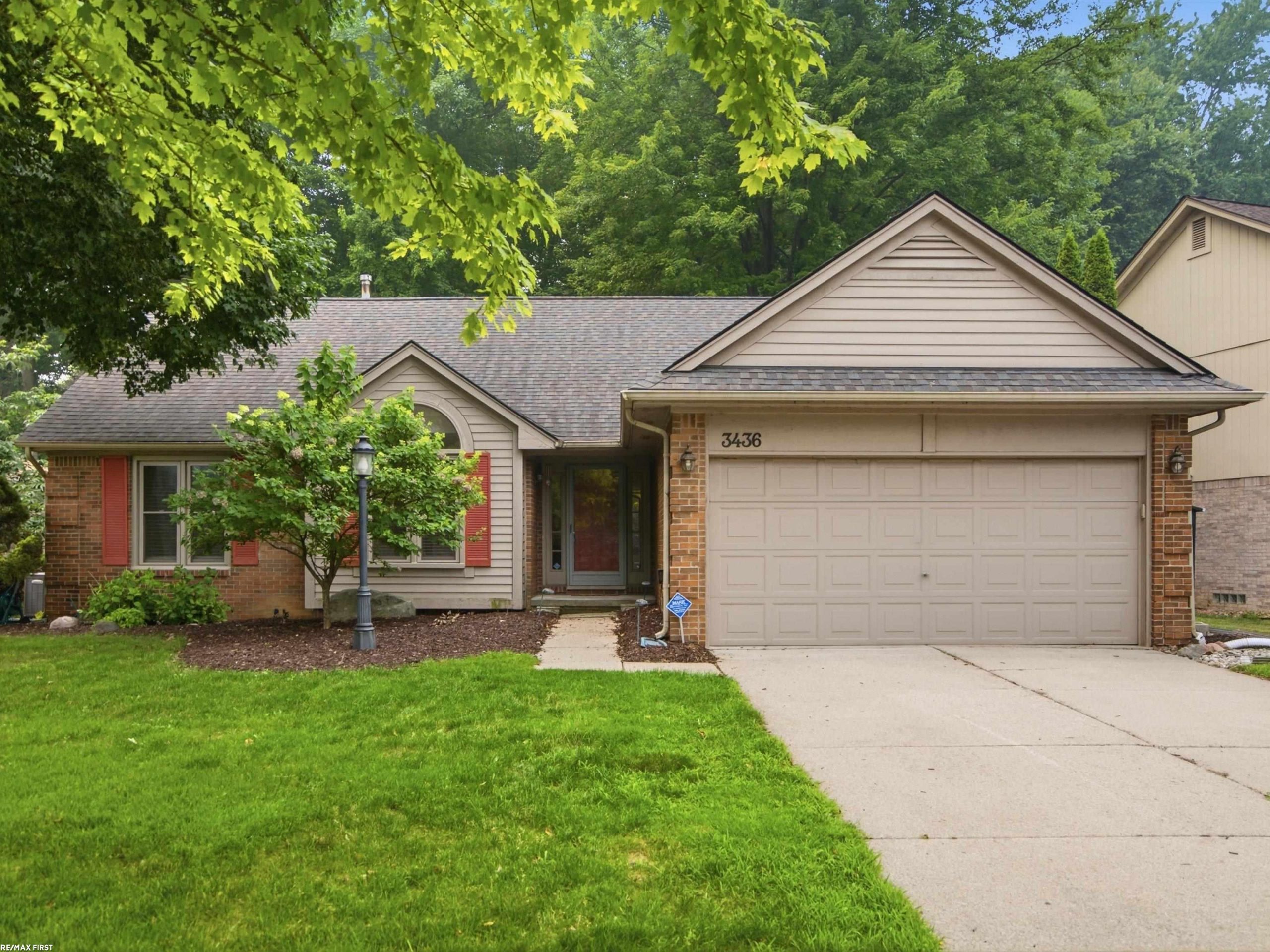 3436 Vardon DR