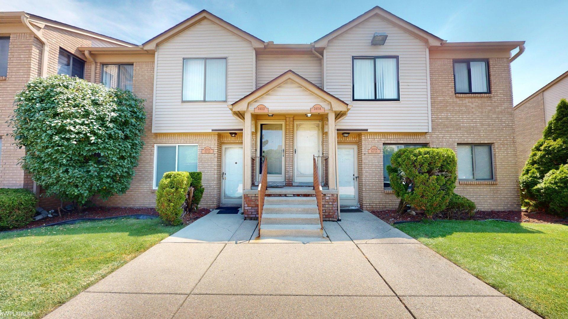 24114 Avon LN