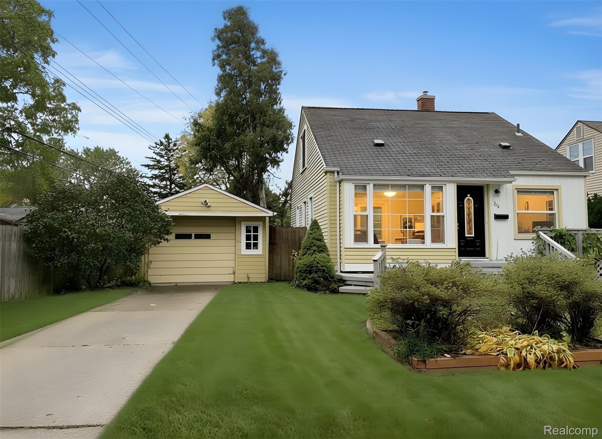 318, DEVILLEN, Royal Oak, Michigan, 48073