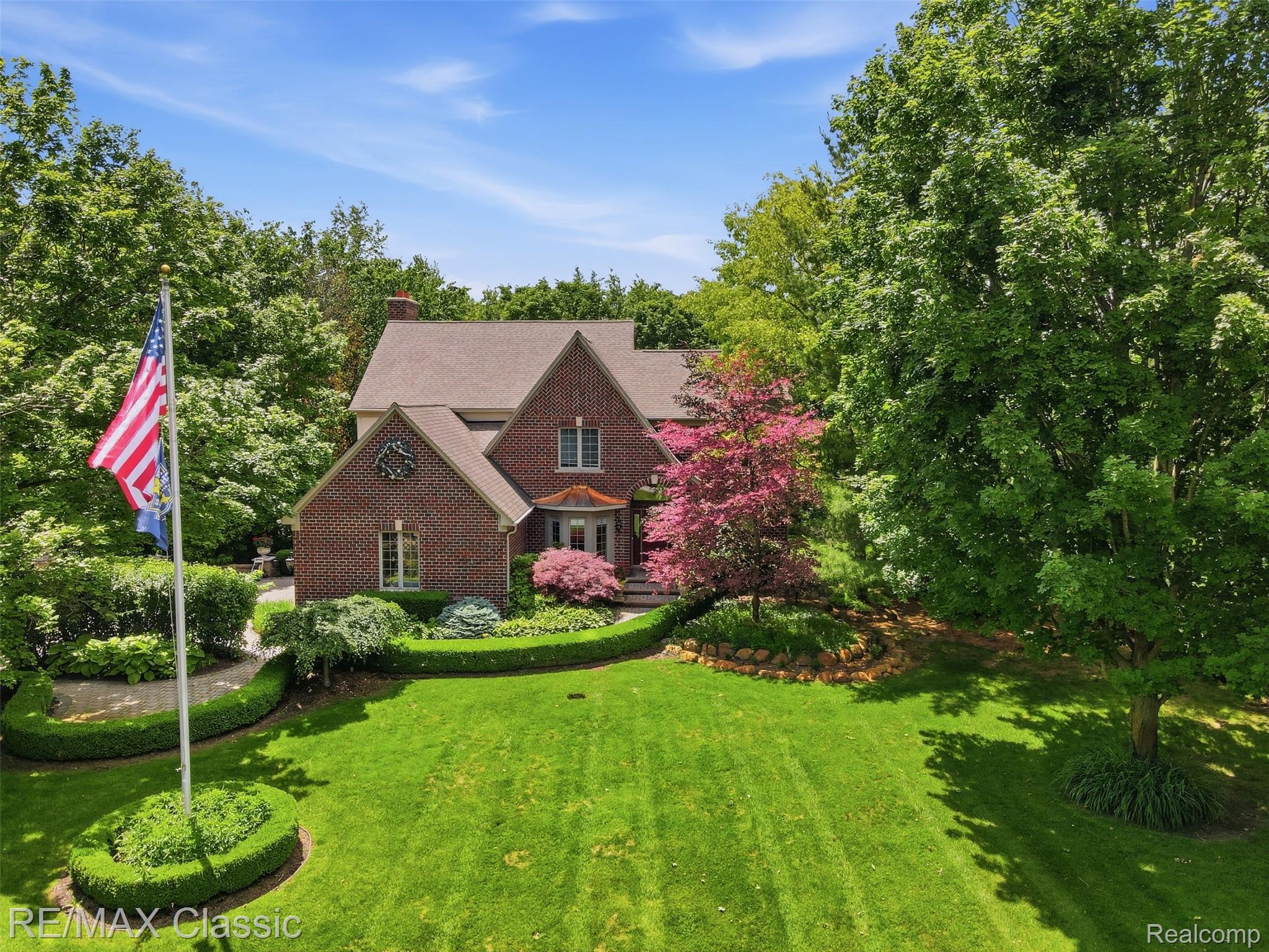 8033, Pine Ridge, Northville, Michigan, 48168