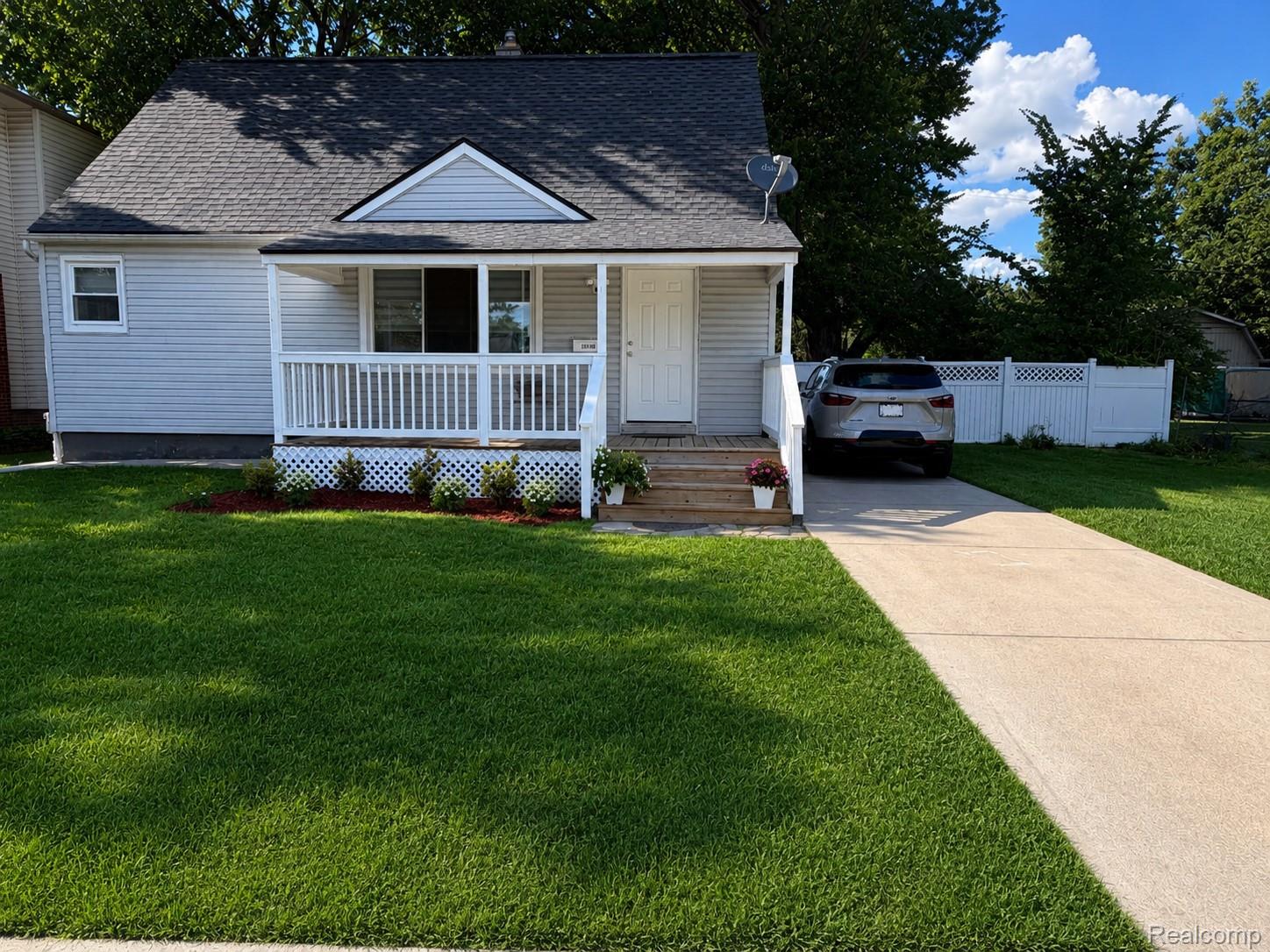 28546, Marquette, Garden City, Michigan, 48135