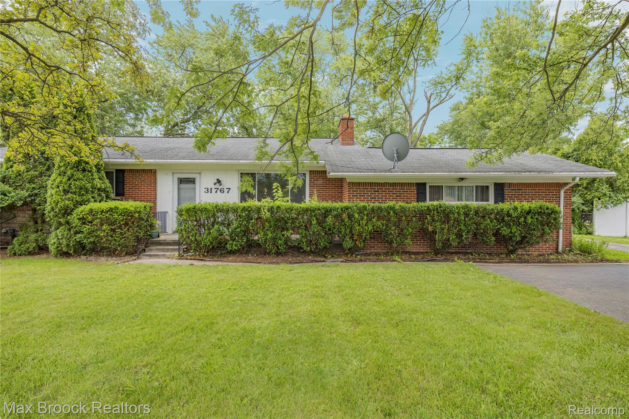 31767, 13 Mile, Farmington, Michigan, 48334