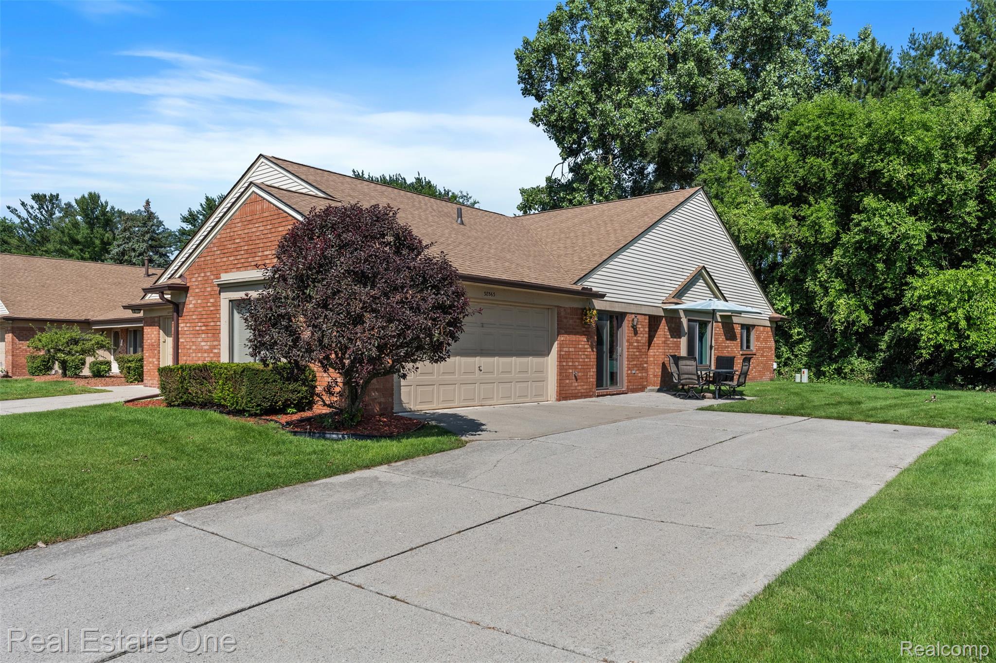 38563, Palm Meadow, Clinton Township, Michigan, 48036