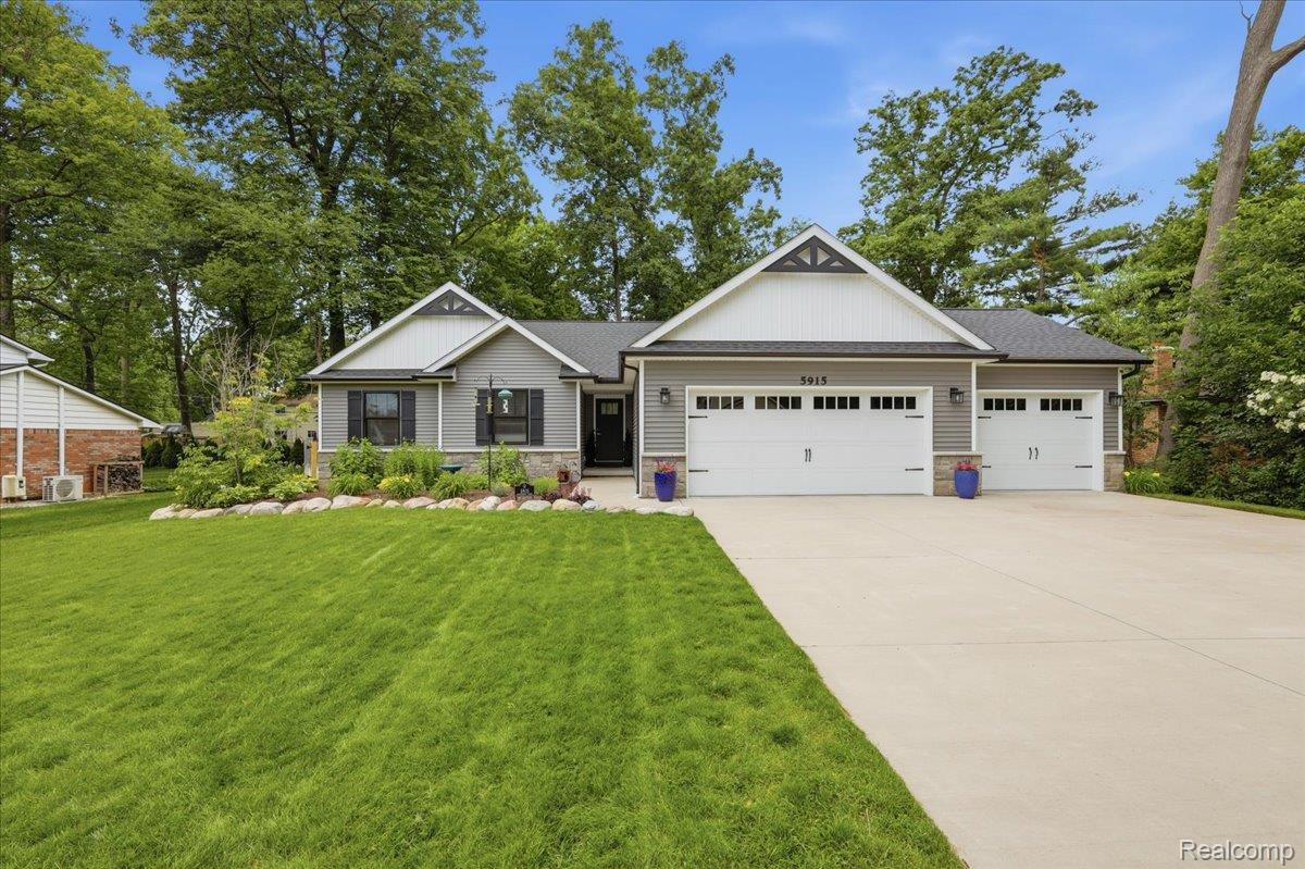 5915, Chickadee, Clarkston, Michigan, 48346