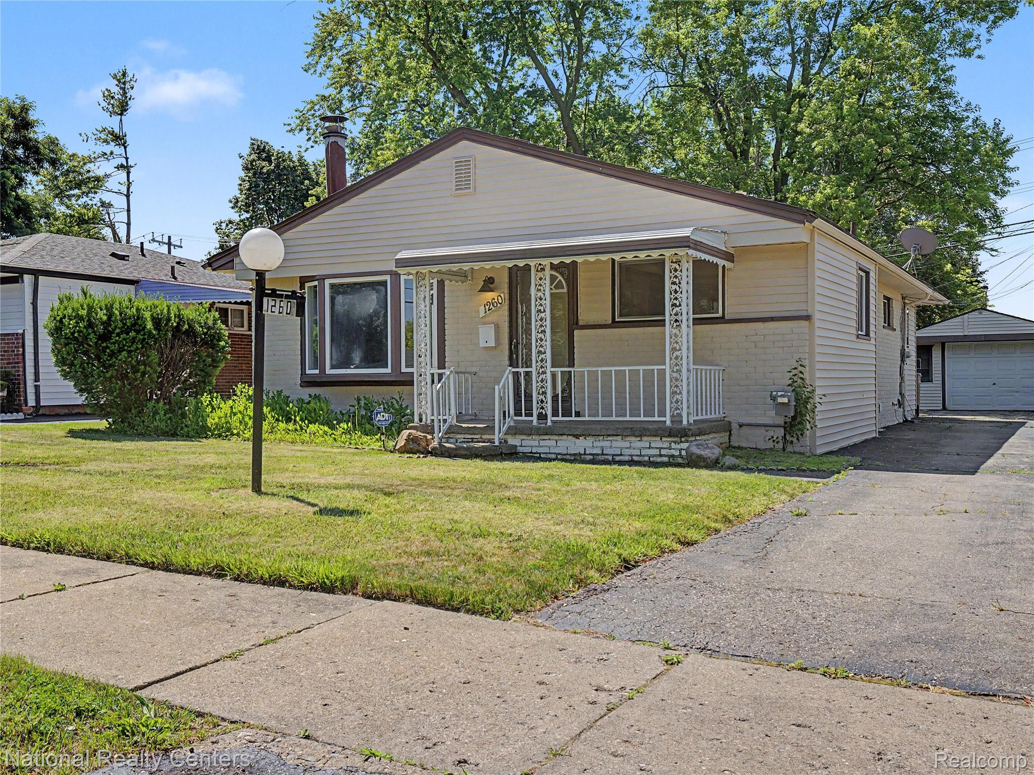 1260, Maurer, Pontiac, Michigan, 48342