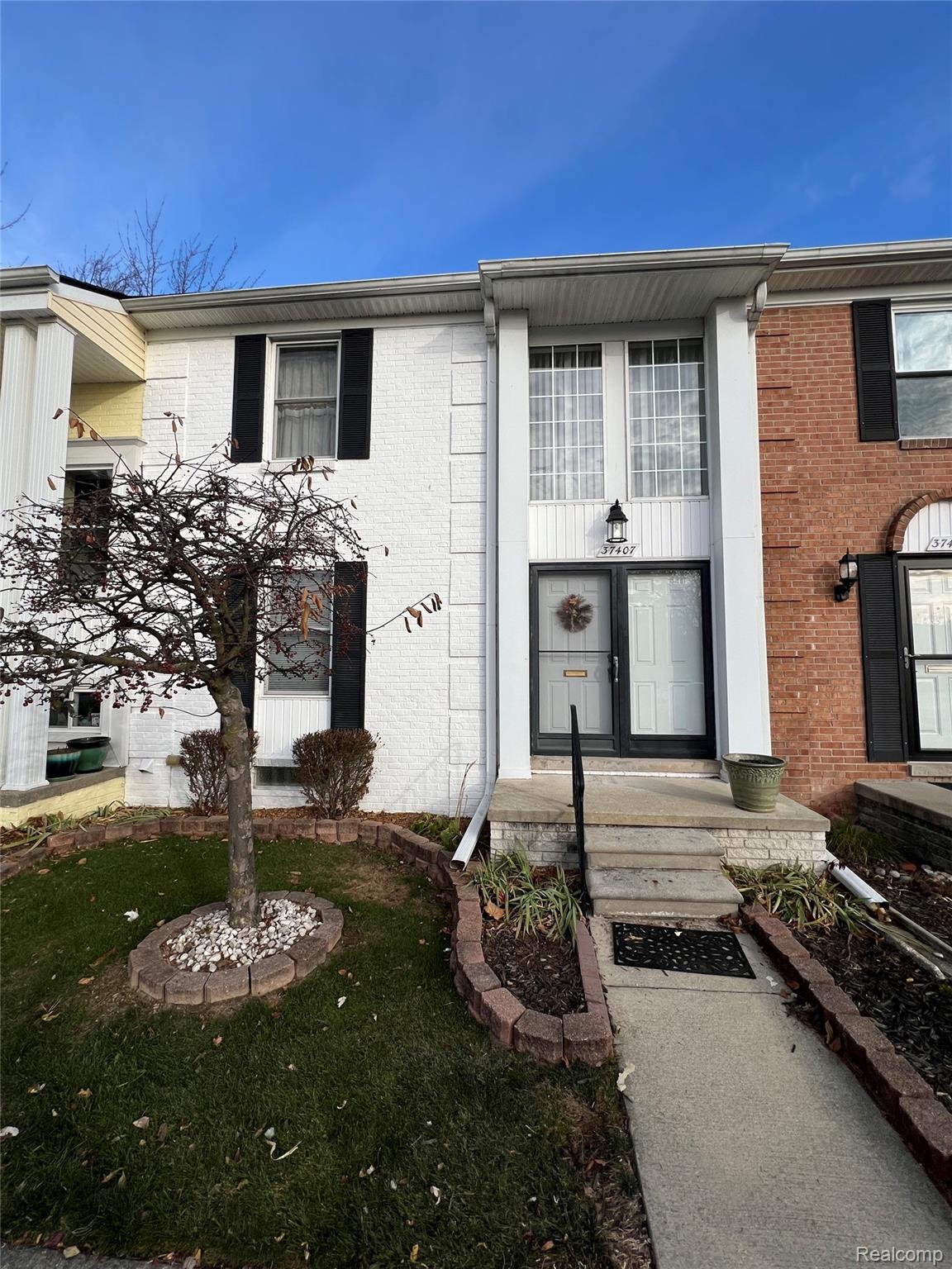 37407, Charter Oaks, Clinton Township, Michigan, 48036