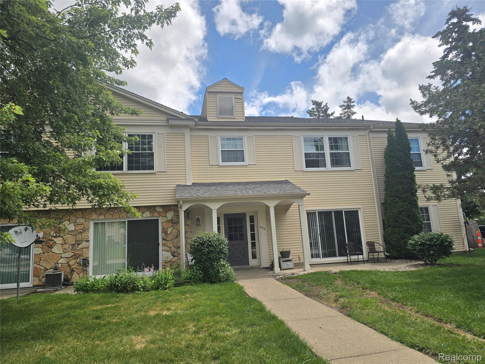 833, Bloomfield Village, #C, Auburn Hills, Michigan, 48326
