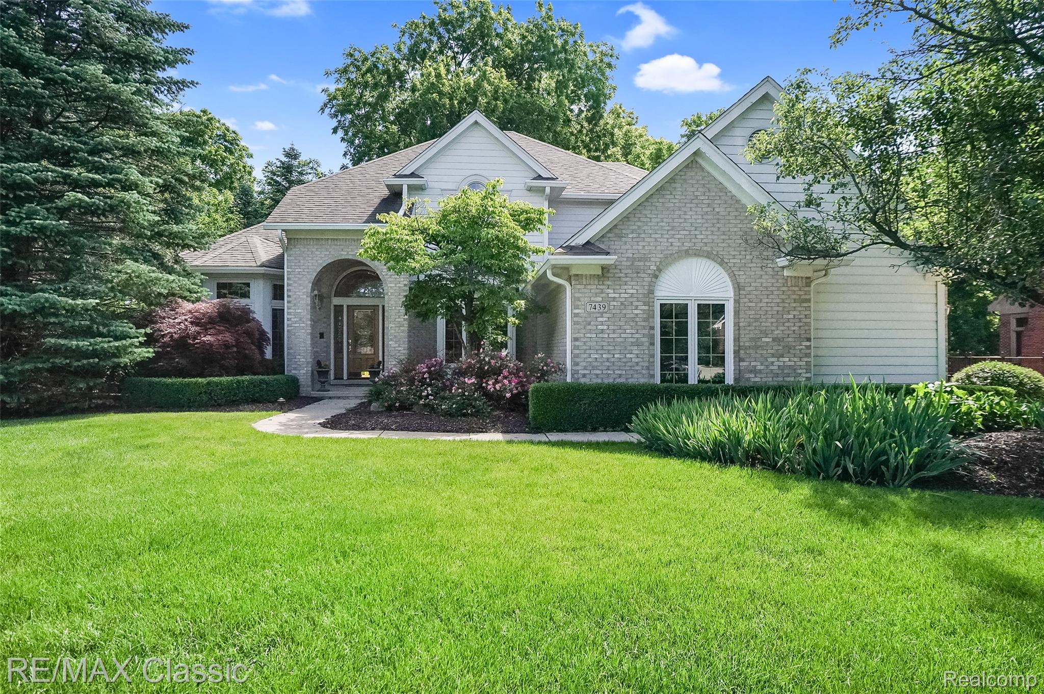 7439, Millwood, West Bloomfield, Michigan, 48322