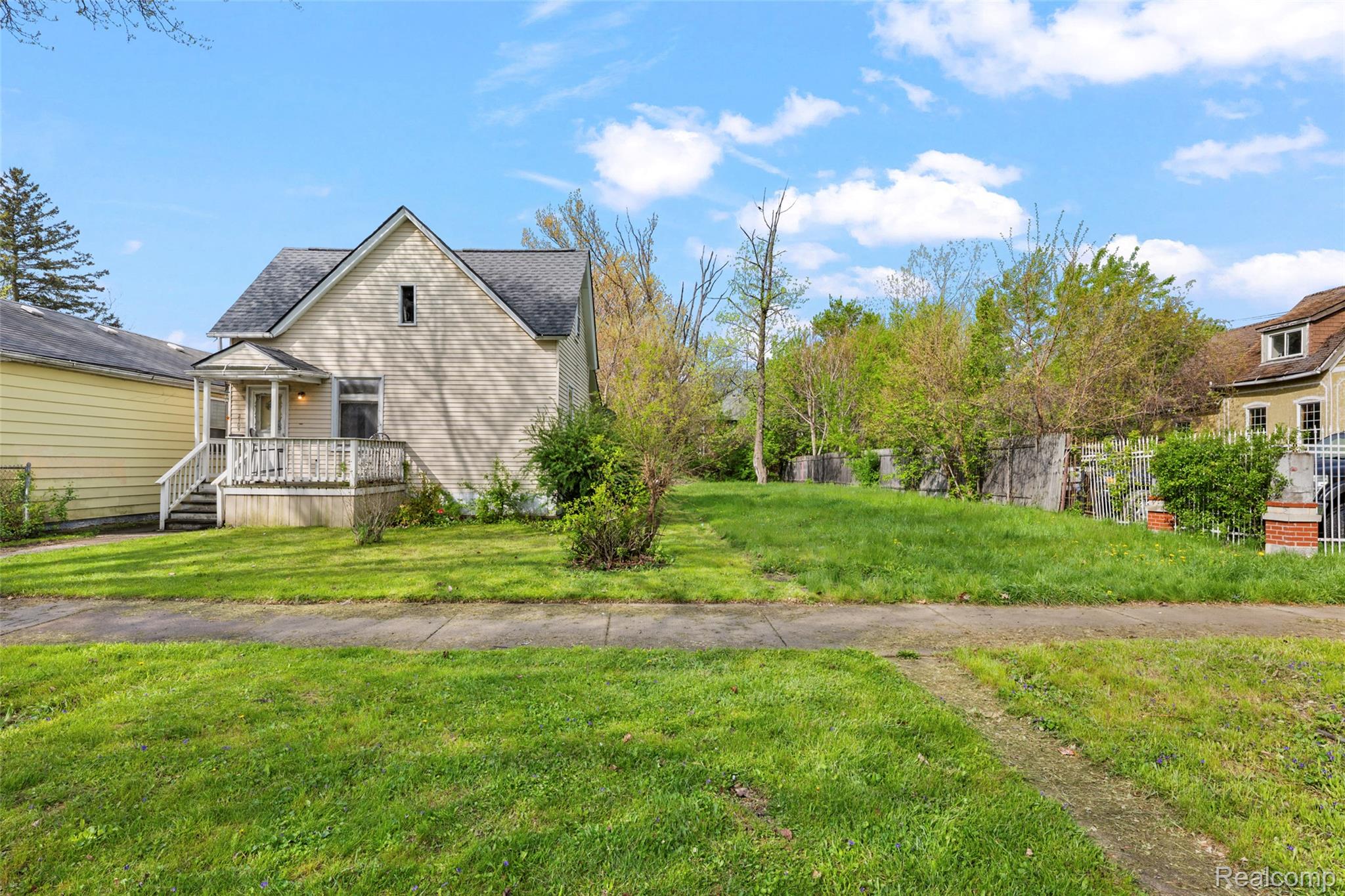 2105, 25th, Detroit, Michigan, 48216