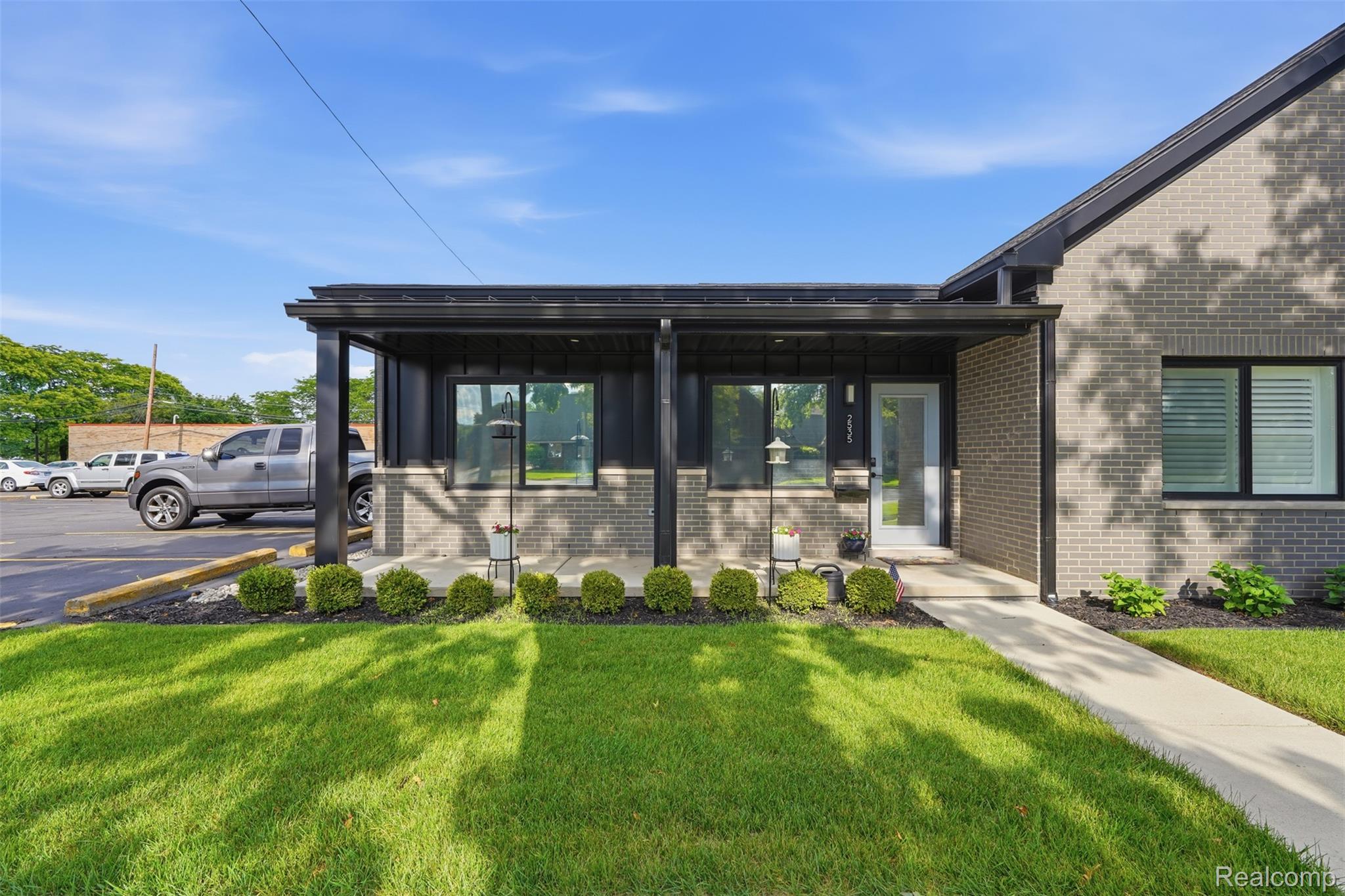 2535, Biddle, Wyandotte, Michigan, 48192