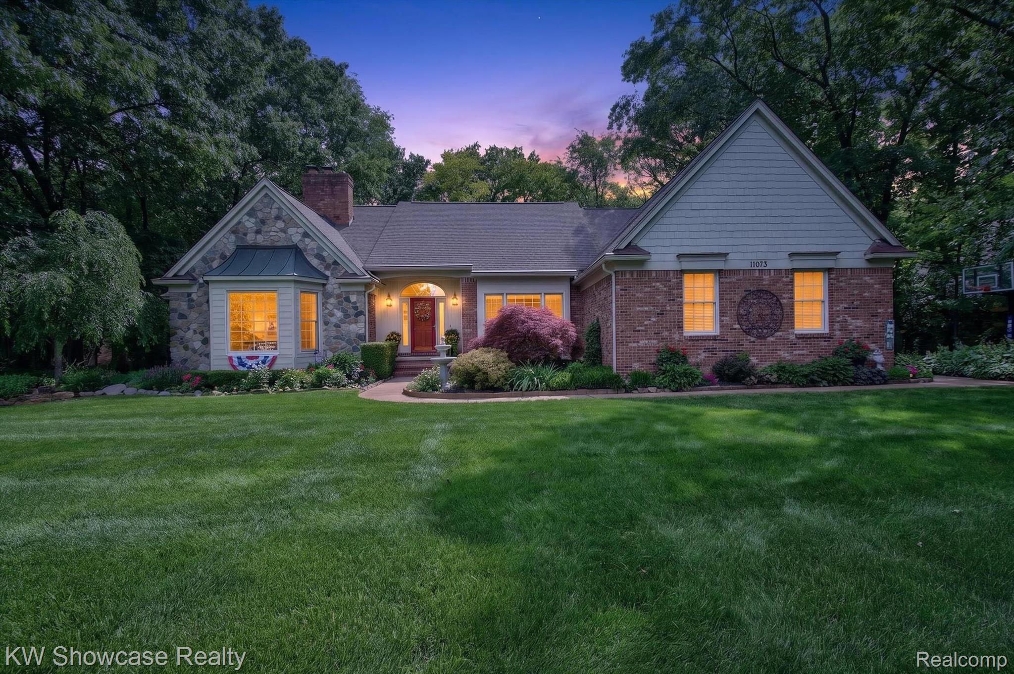 11073, Sandy Creek, South Lyon, Michigan, 48178