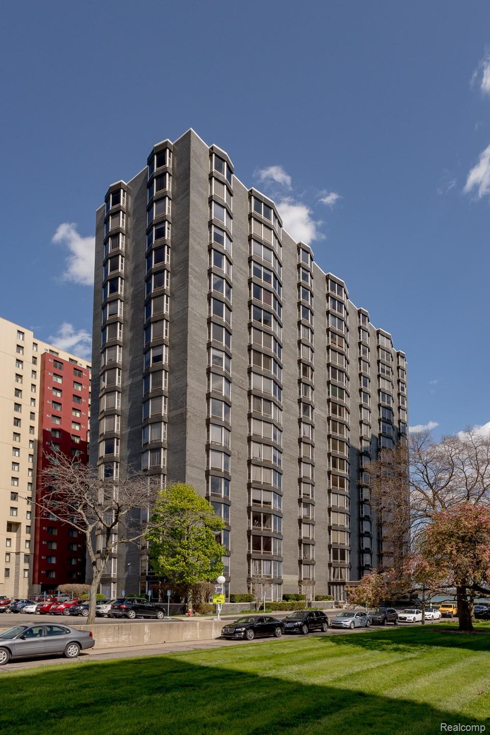 8200, Jefferson, #503, Detroit, Michigan, 48214