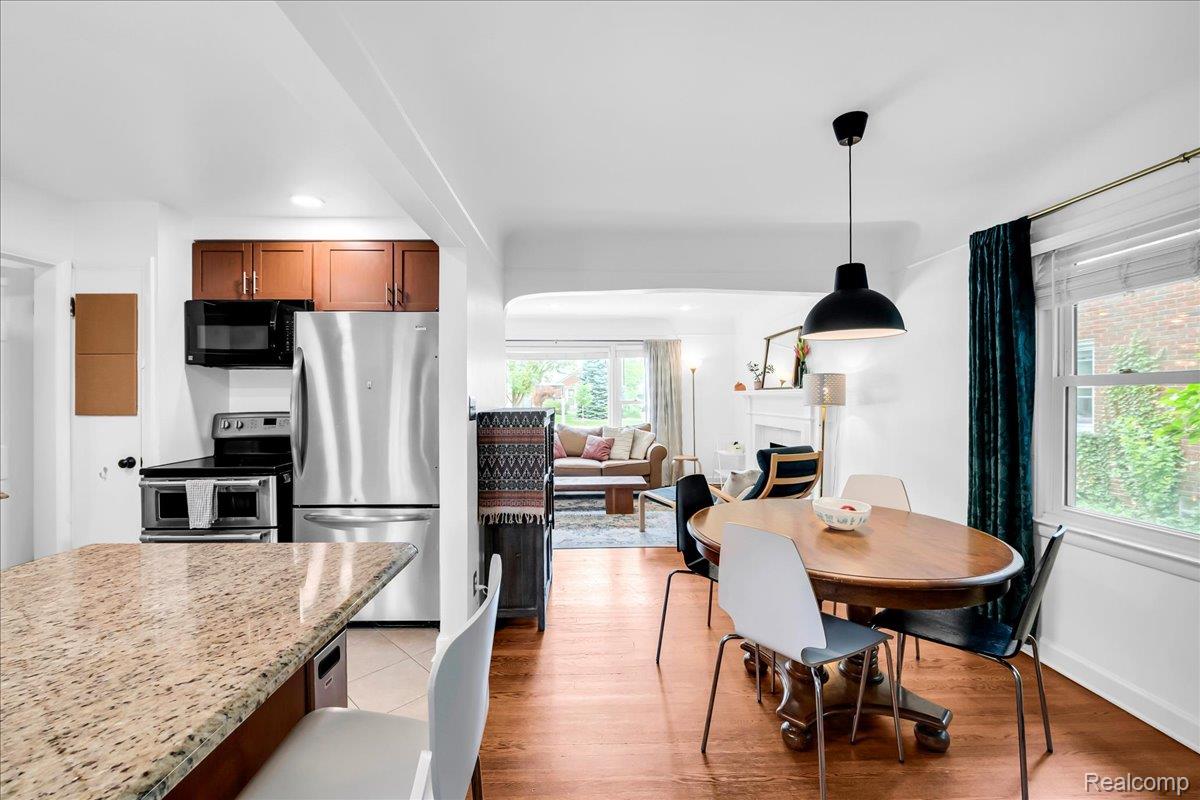1179, Hampton, Grosse Pointe Woods, Michigan, 48236