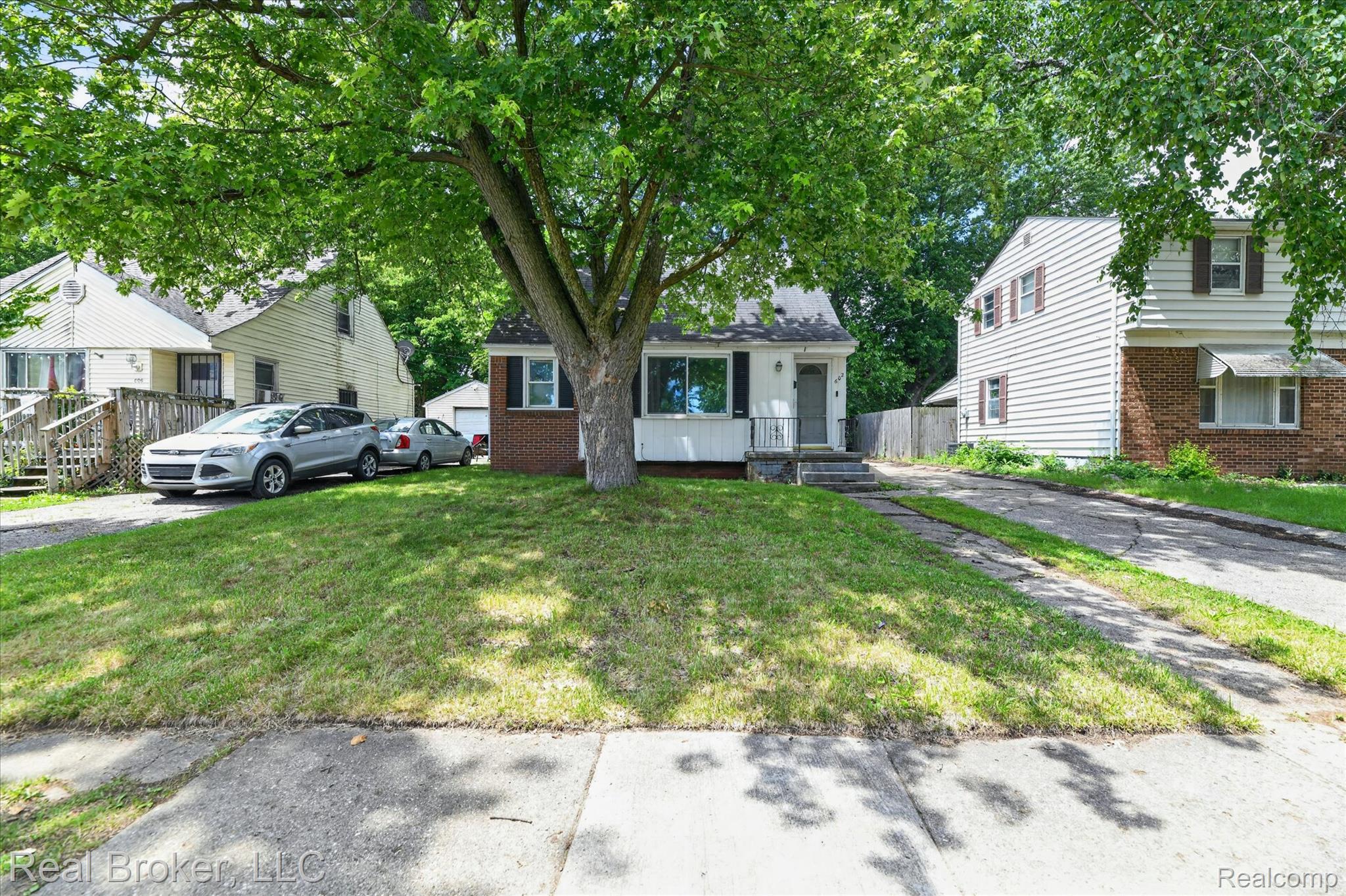 602, Meade, Flint, Michigan, 48503