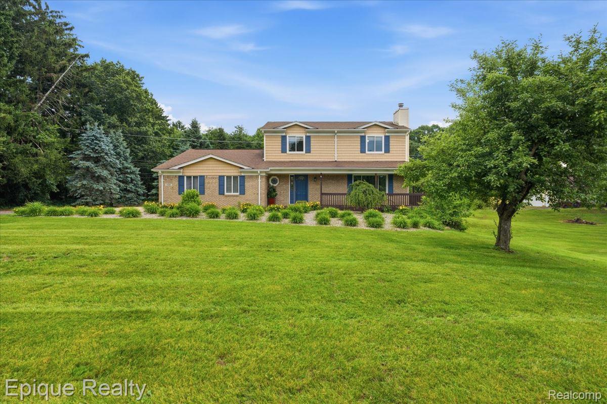 1221, Rhodes, Lake Orion, Michigan, 48360