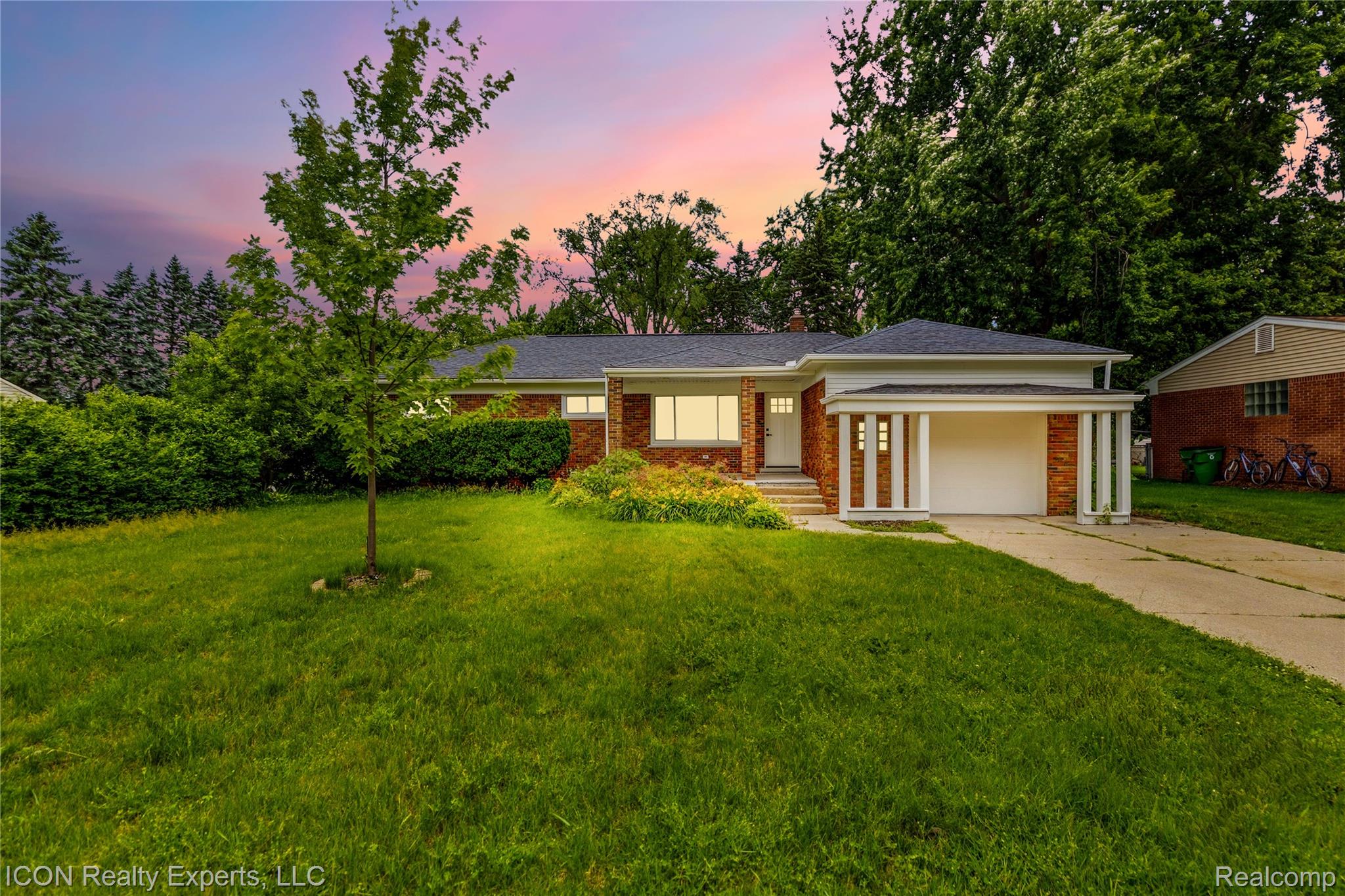 4901, Robert, Shelby Twp, Michigan, 48316
