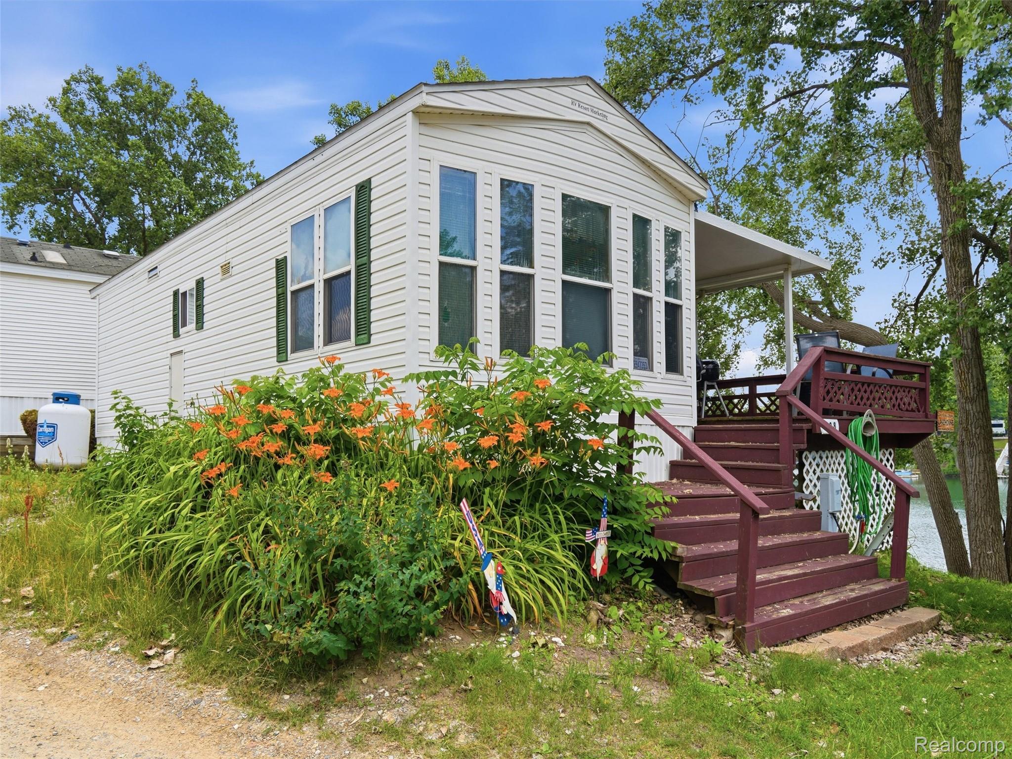 10001, Goodall, #328, Durand, Michigan, 48429