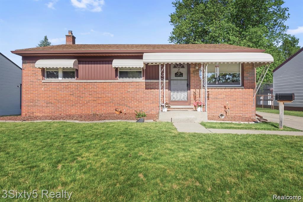5048, Glenis, Dearborn Heights, Michigan, 48125