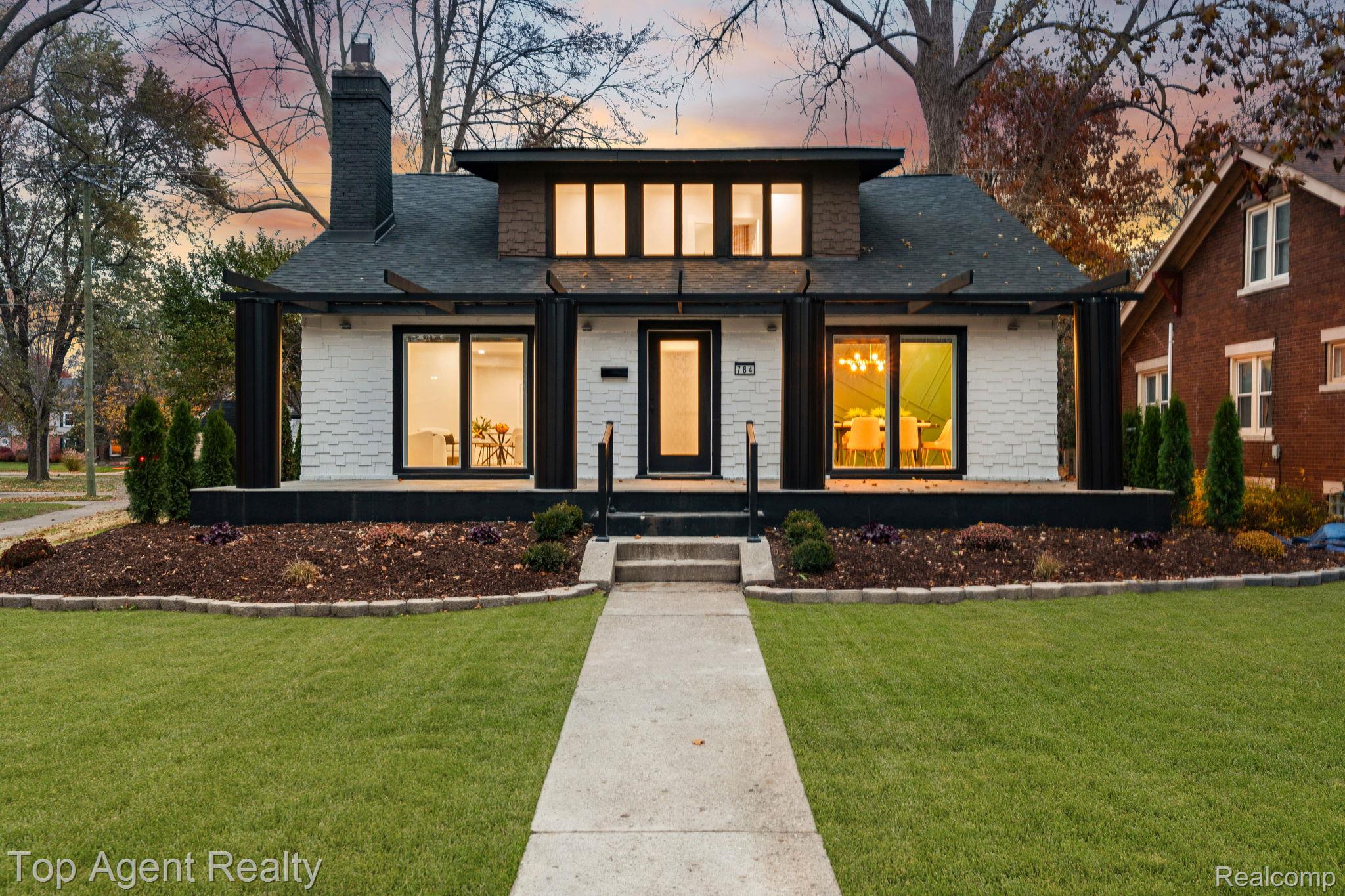 784, Barrington, Grosse Pointe Park, Michigan, 48230