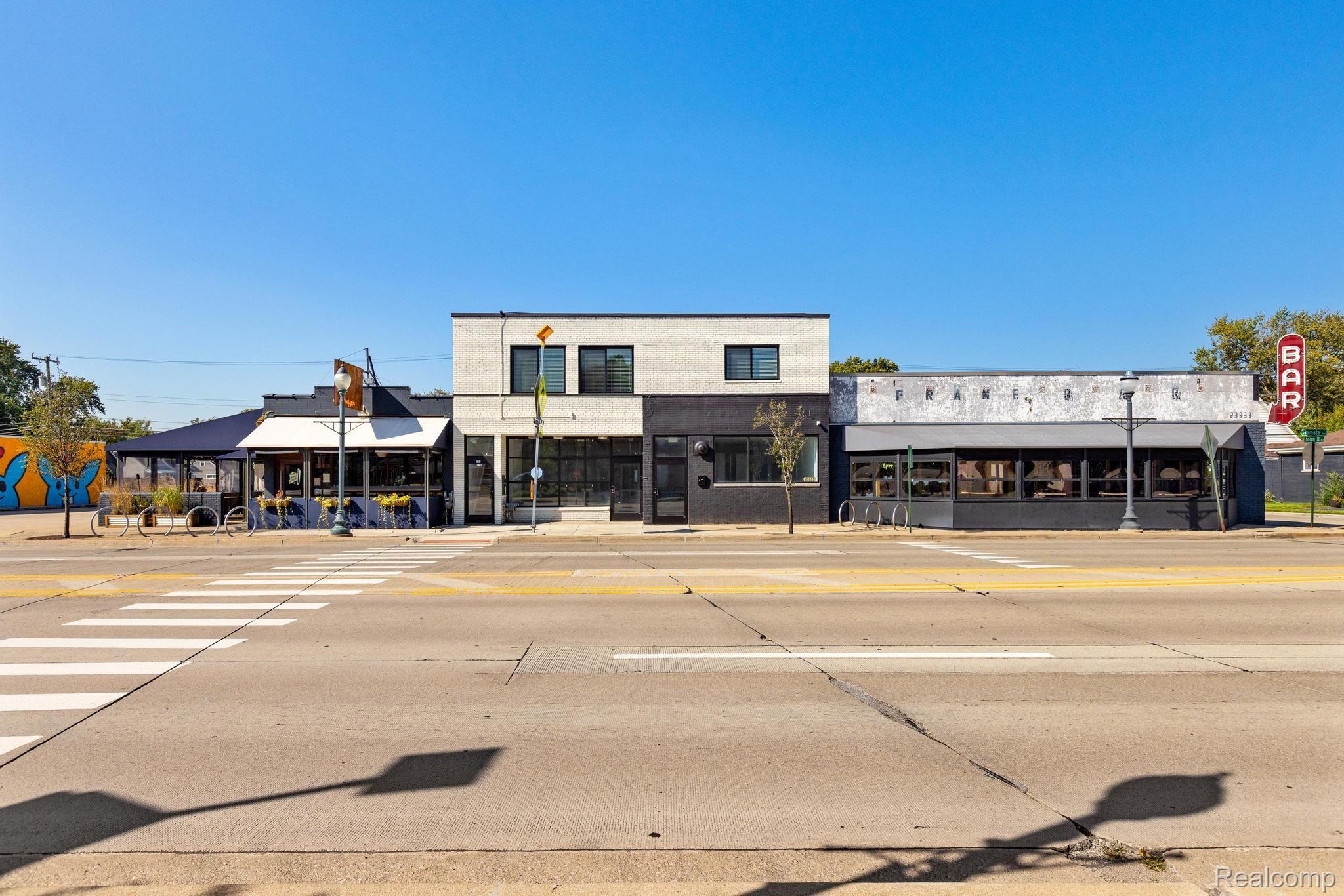 23831, JOHN R, Hazel Park, Michigan, 48030