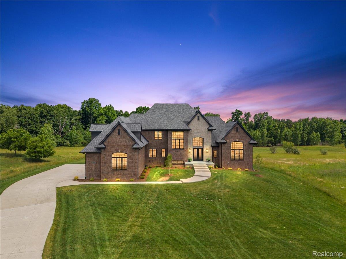 6301, Bridle, Grand Blanc, Michigan, 48439